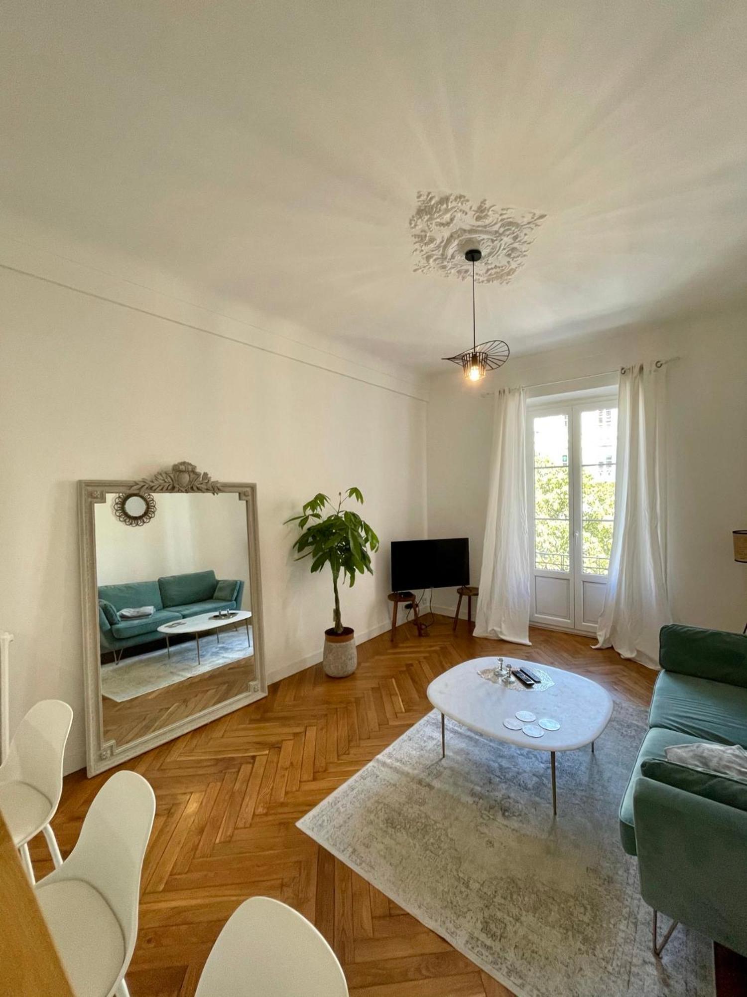 Apartment Nicois Au Coeur Du Triangle D'or