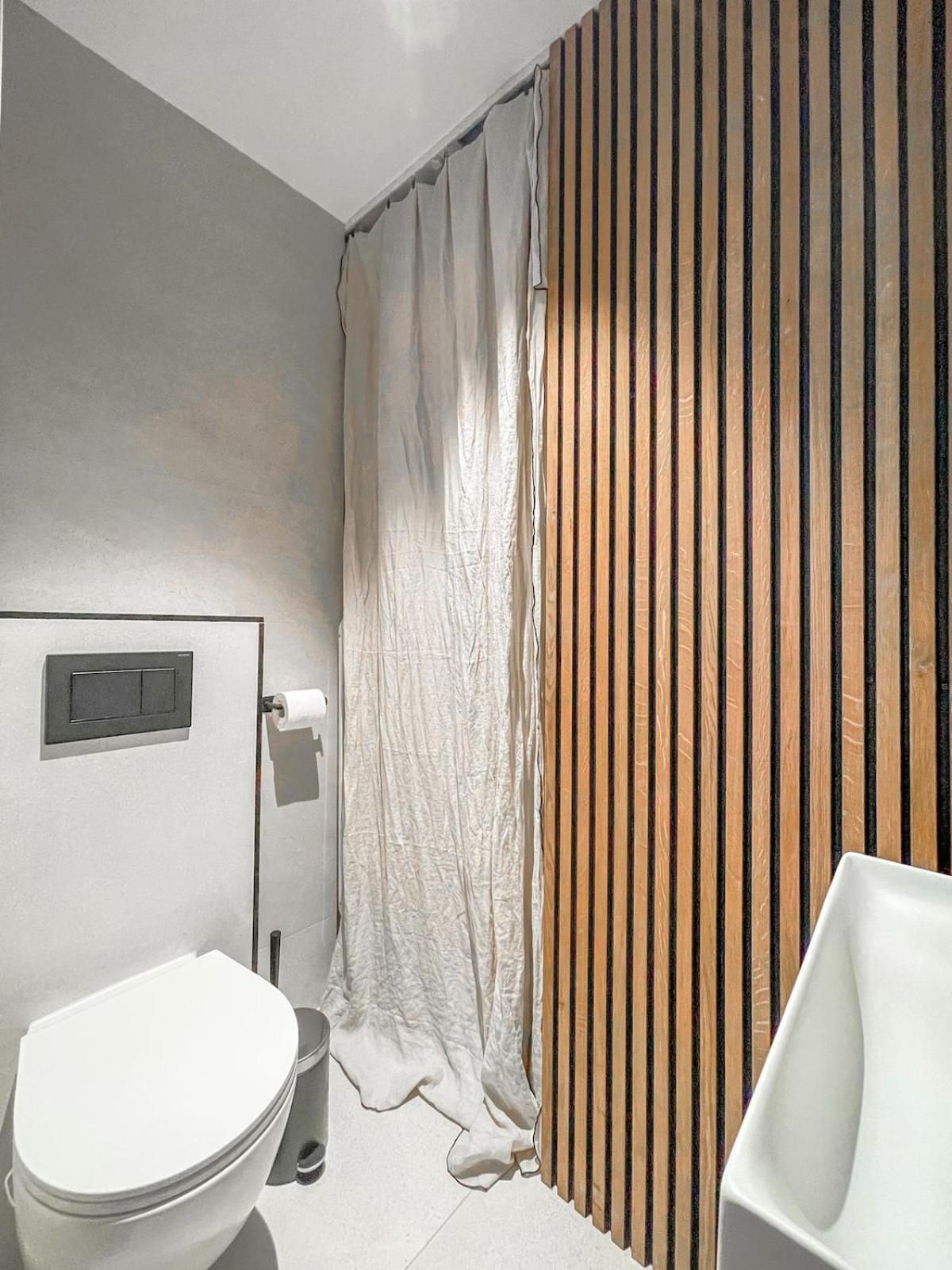 Nicois - 3 Pieces Au Centre * Nice