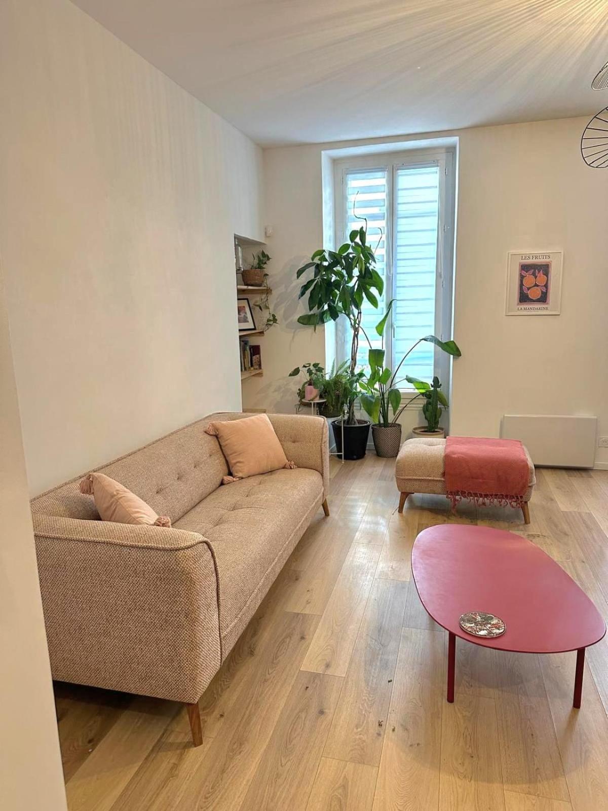 Apartment Heart Of Beautiful 3 Bedrooms *