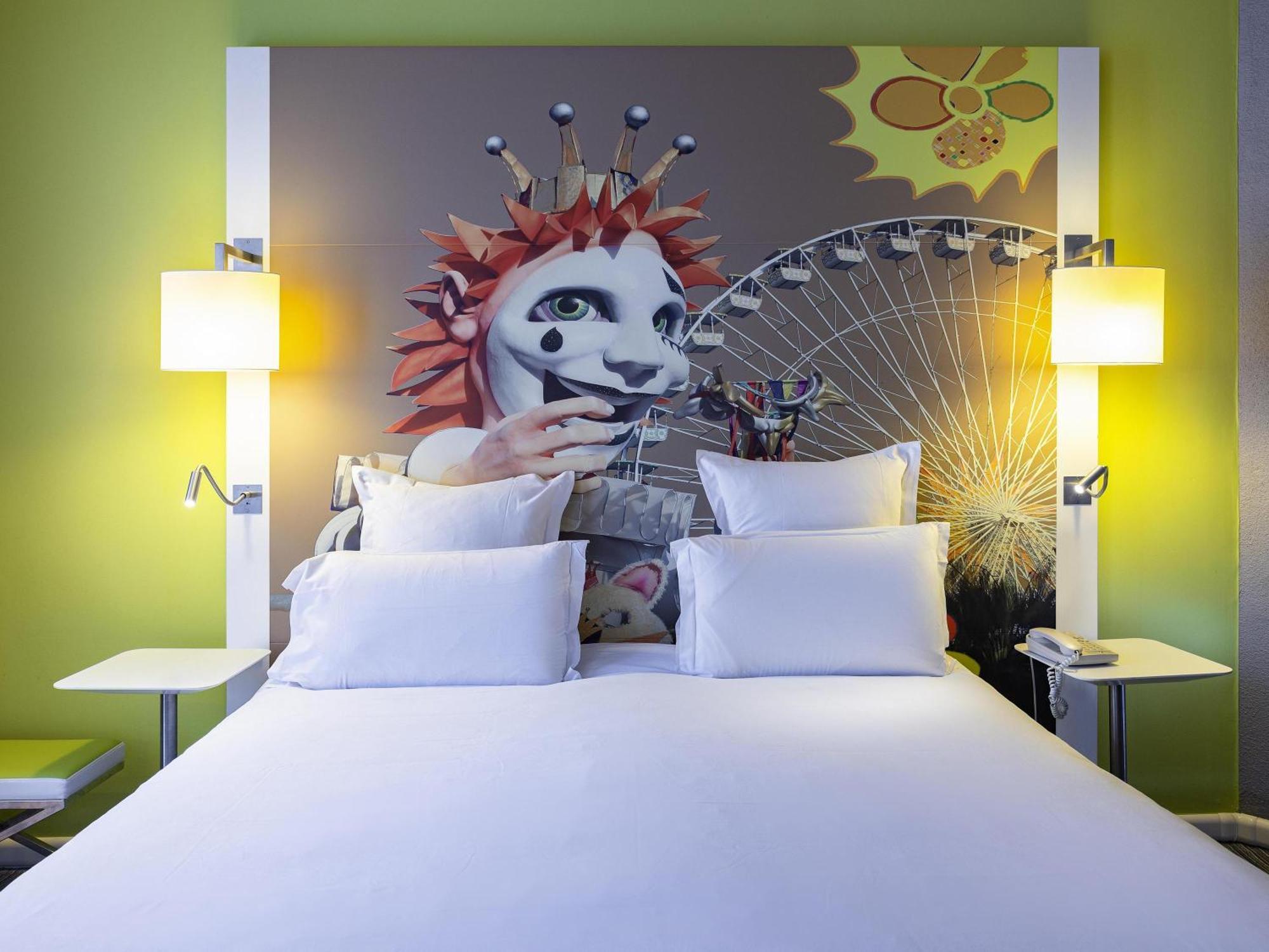 Hotel Mercure Centre Grimaldi 4*