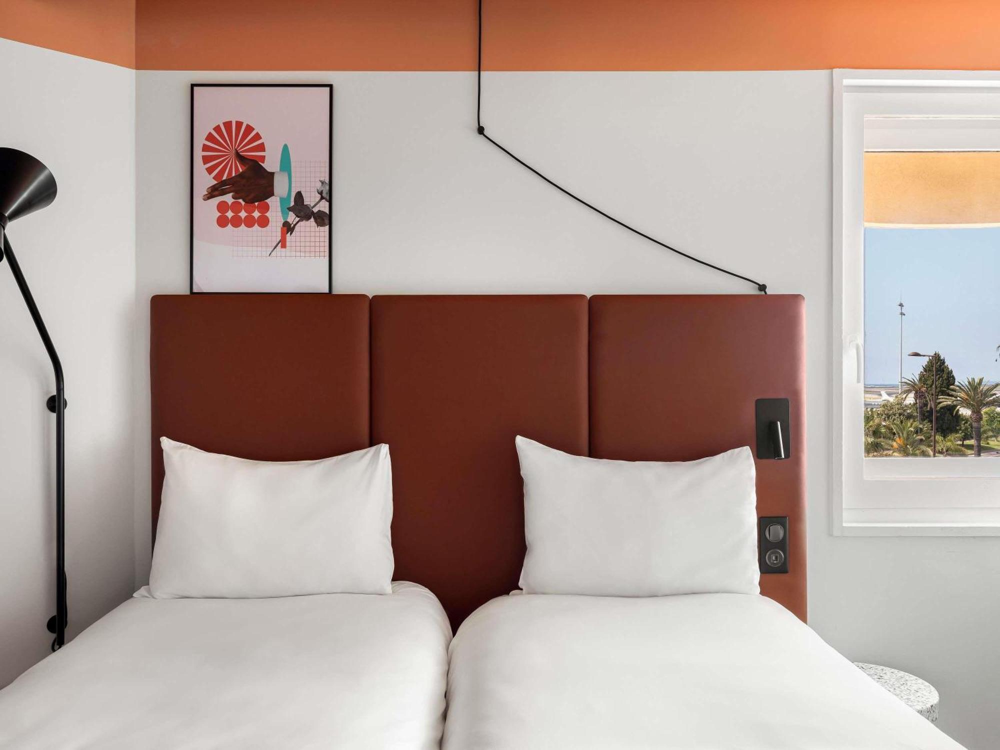 Hotel Ibis Aeroport Promenade Des 3*