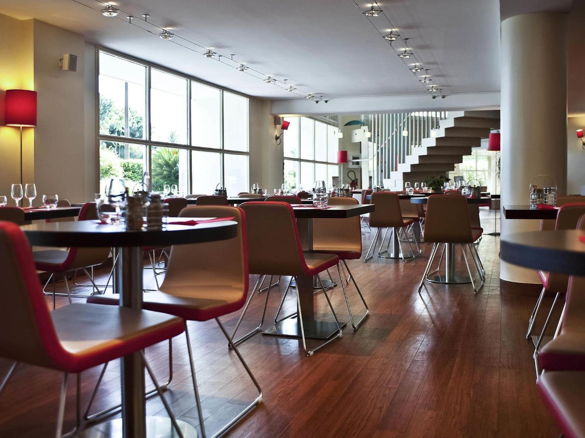 Hotel Ibis Aeroport Promenade Des