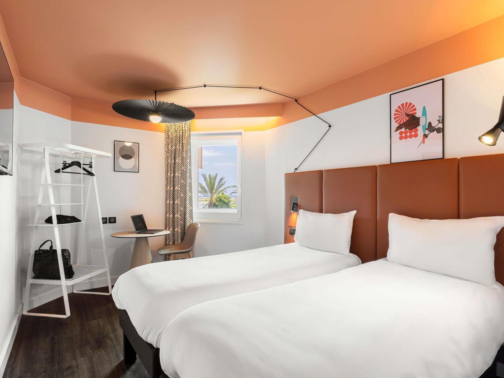 Hotel Ibis Aeroport Promenade Des 3*