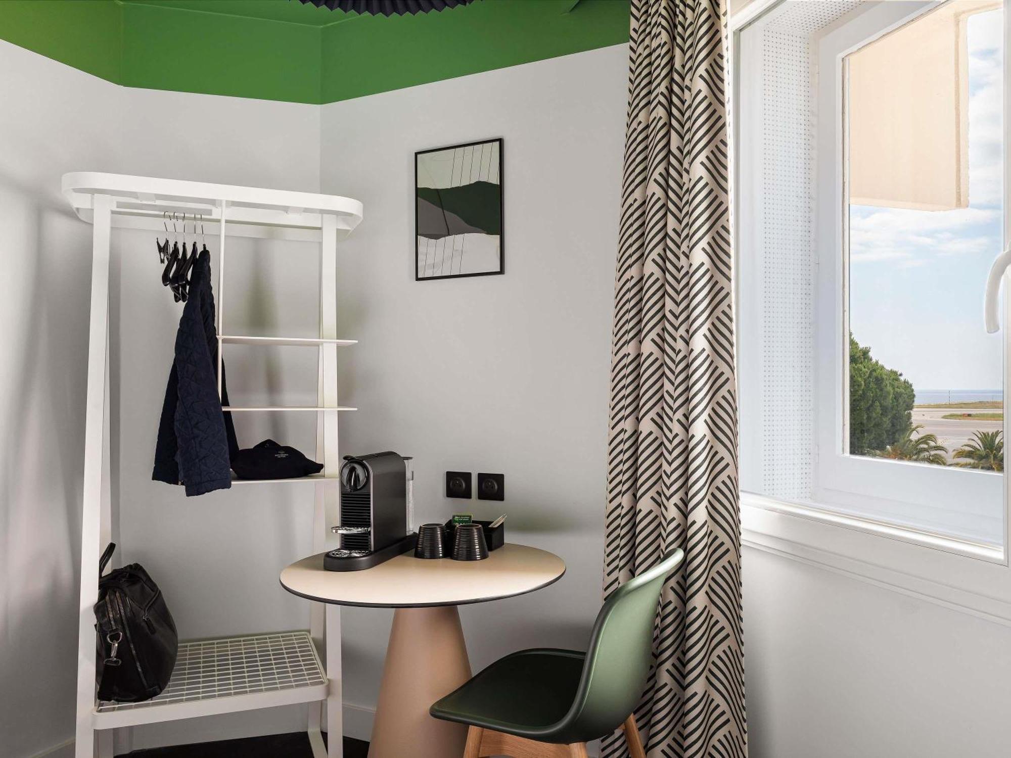 Ibis Aeroport Promenade Des 3*