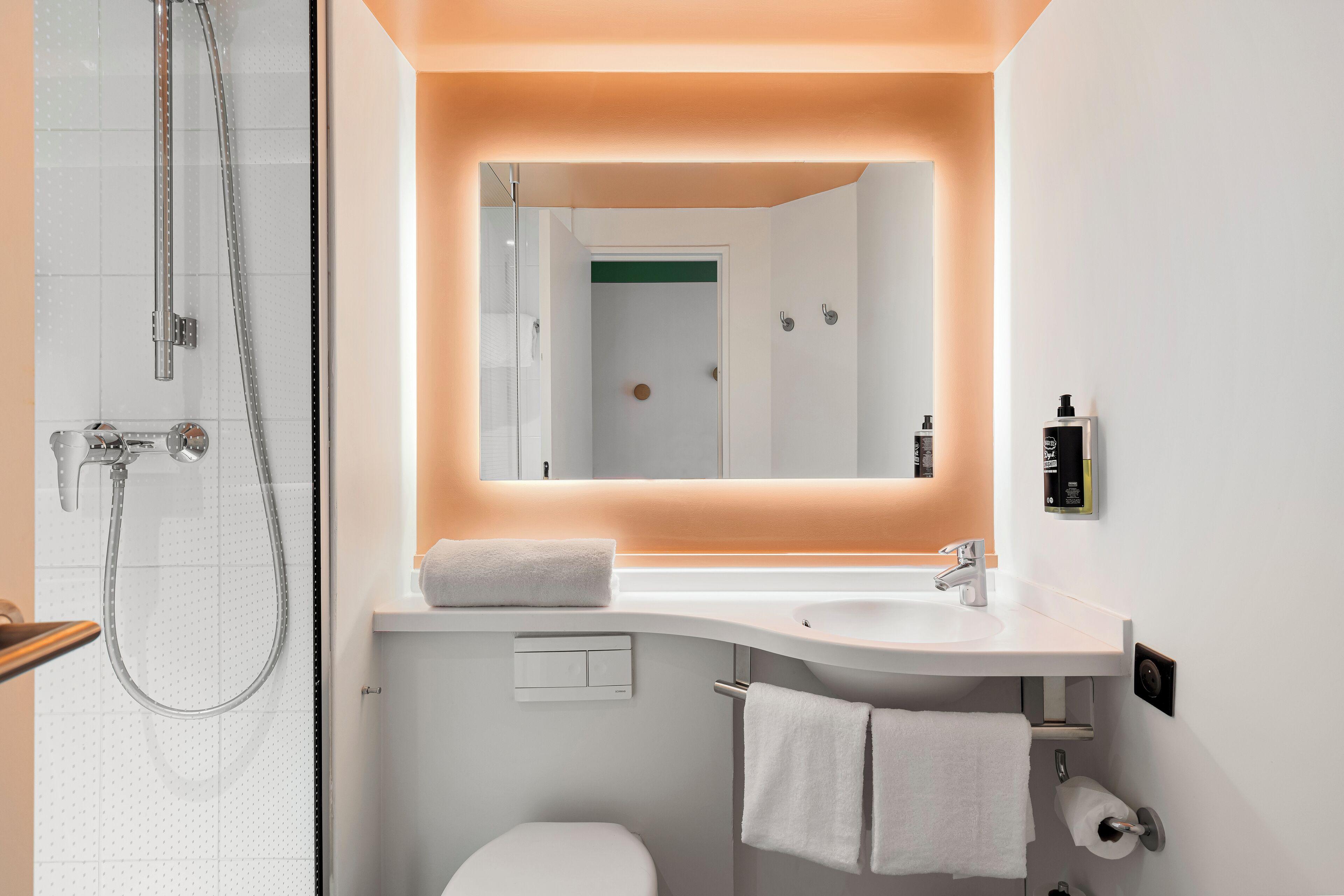 Hotel Ibis Aeroport Promenade Des 3*