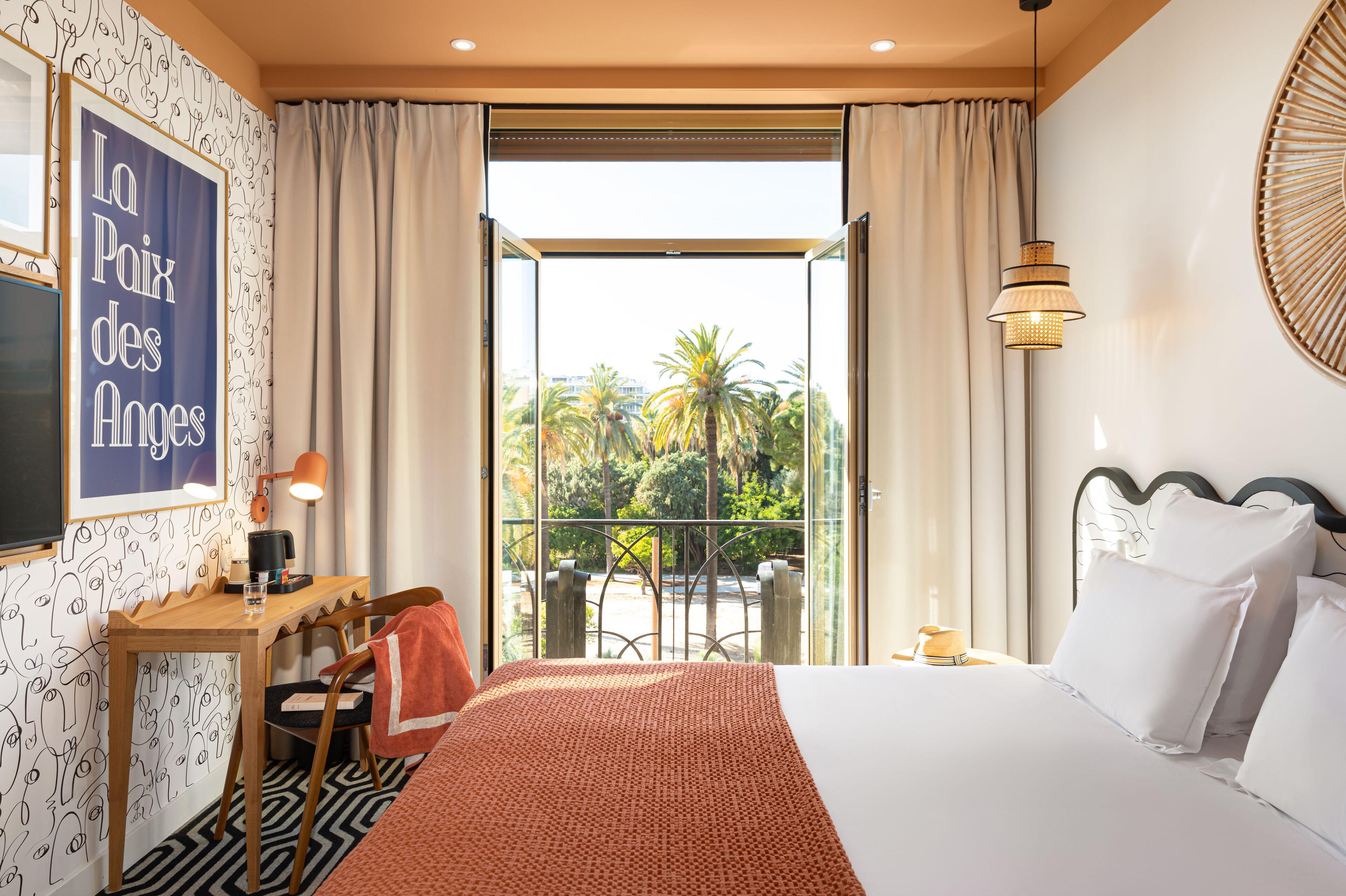 1er Hotel 4*