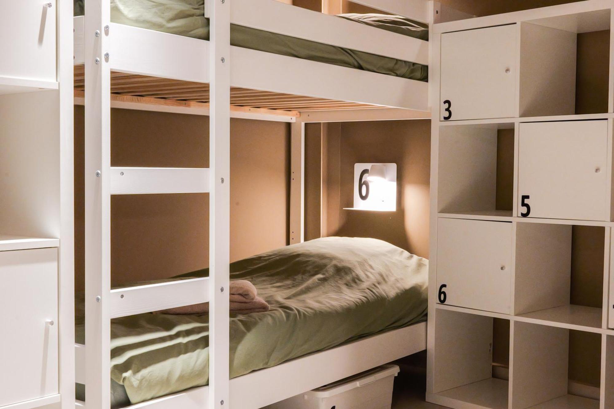 Extra Spacious Modern Hub Center