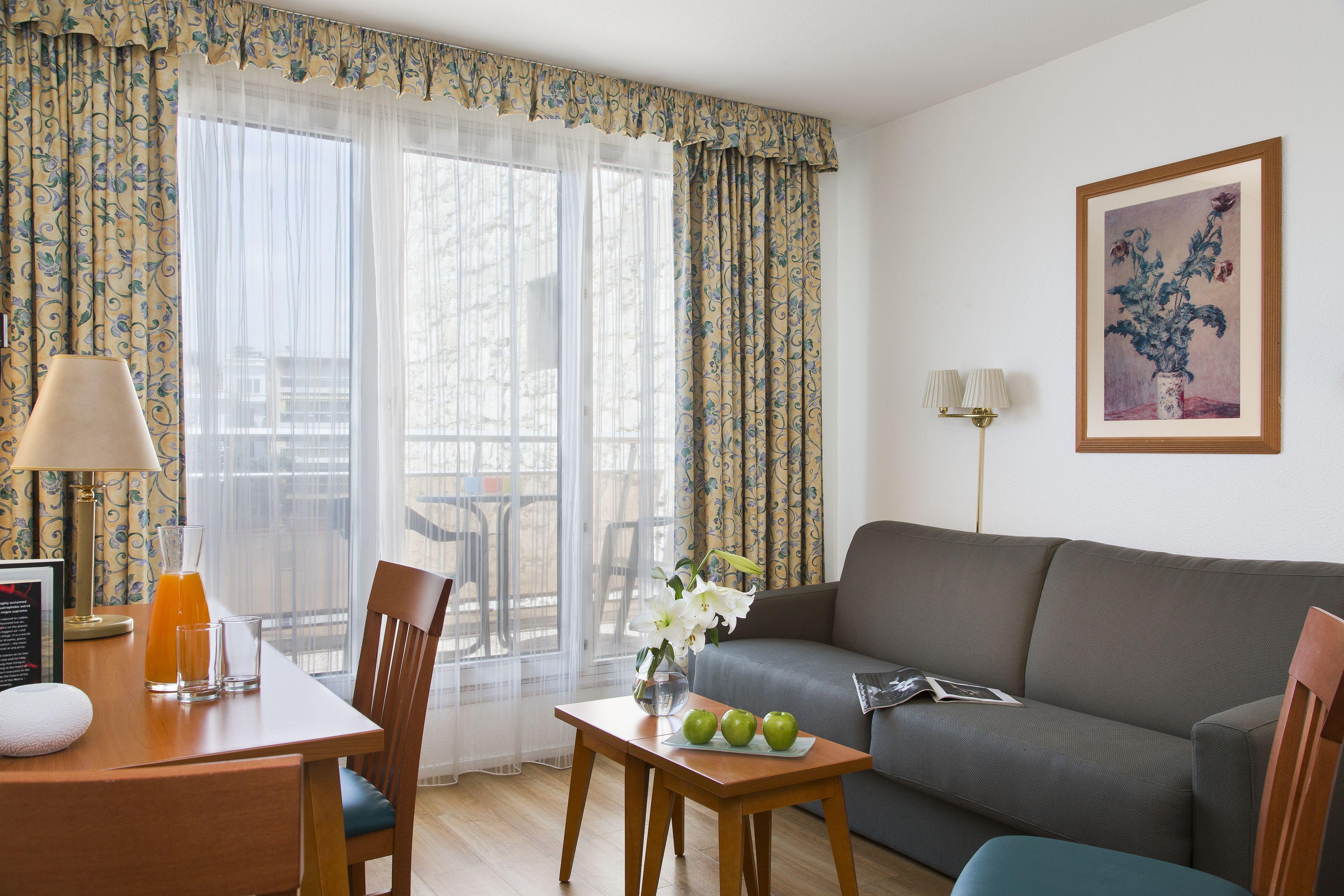 Residhome Promenade 3*