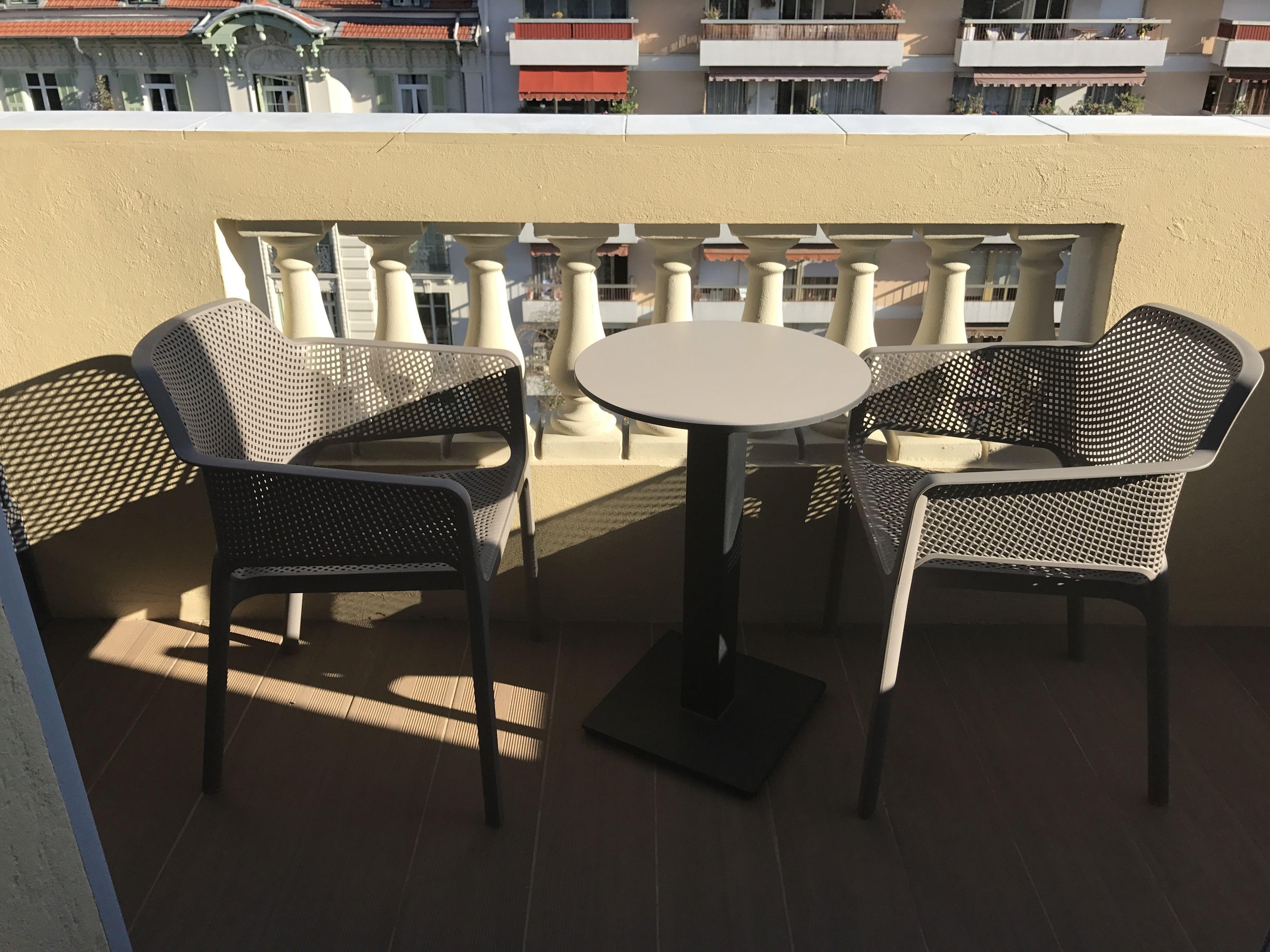 Hotel & Monsigny 3*