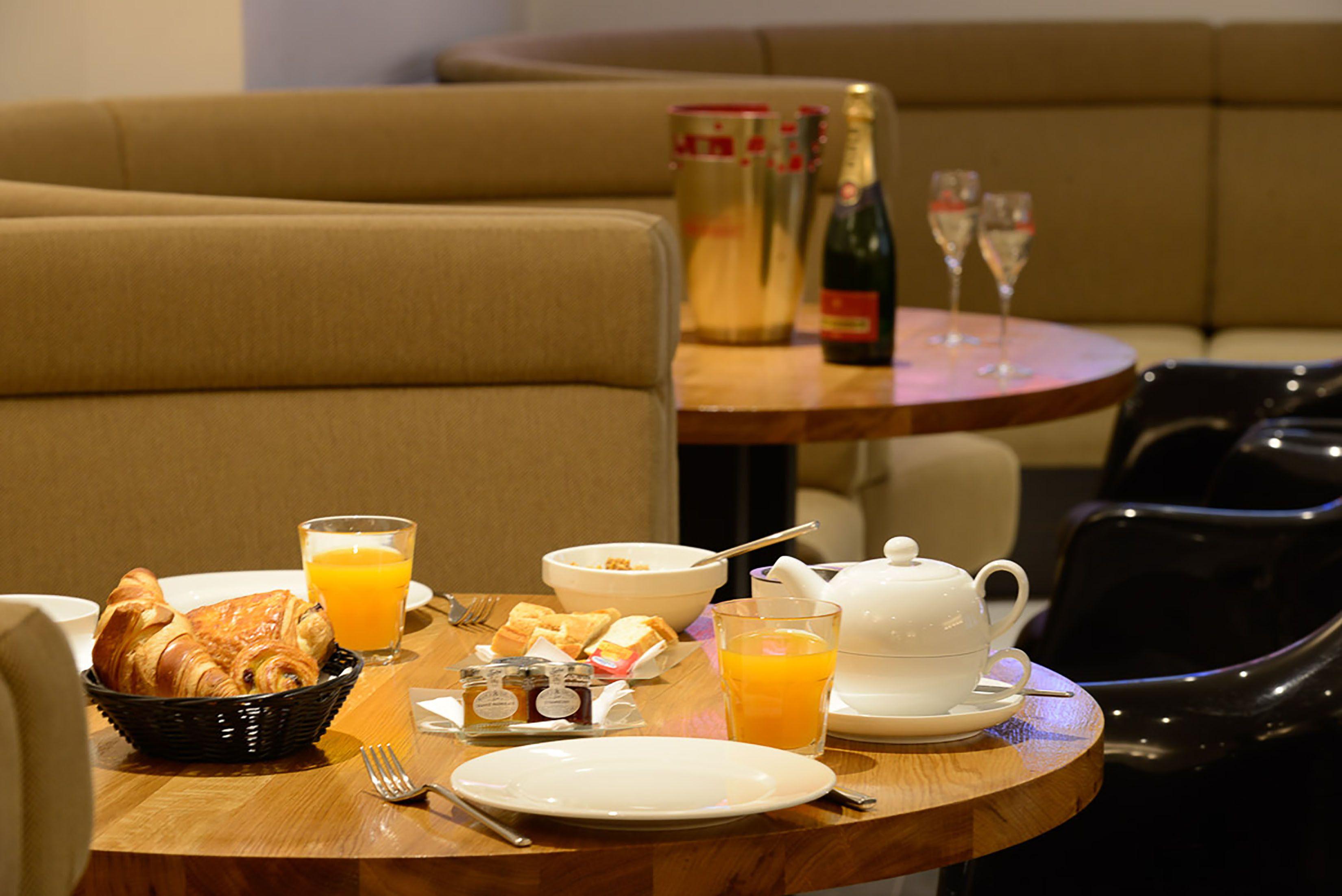 & Monsigny Hotel