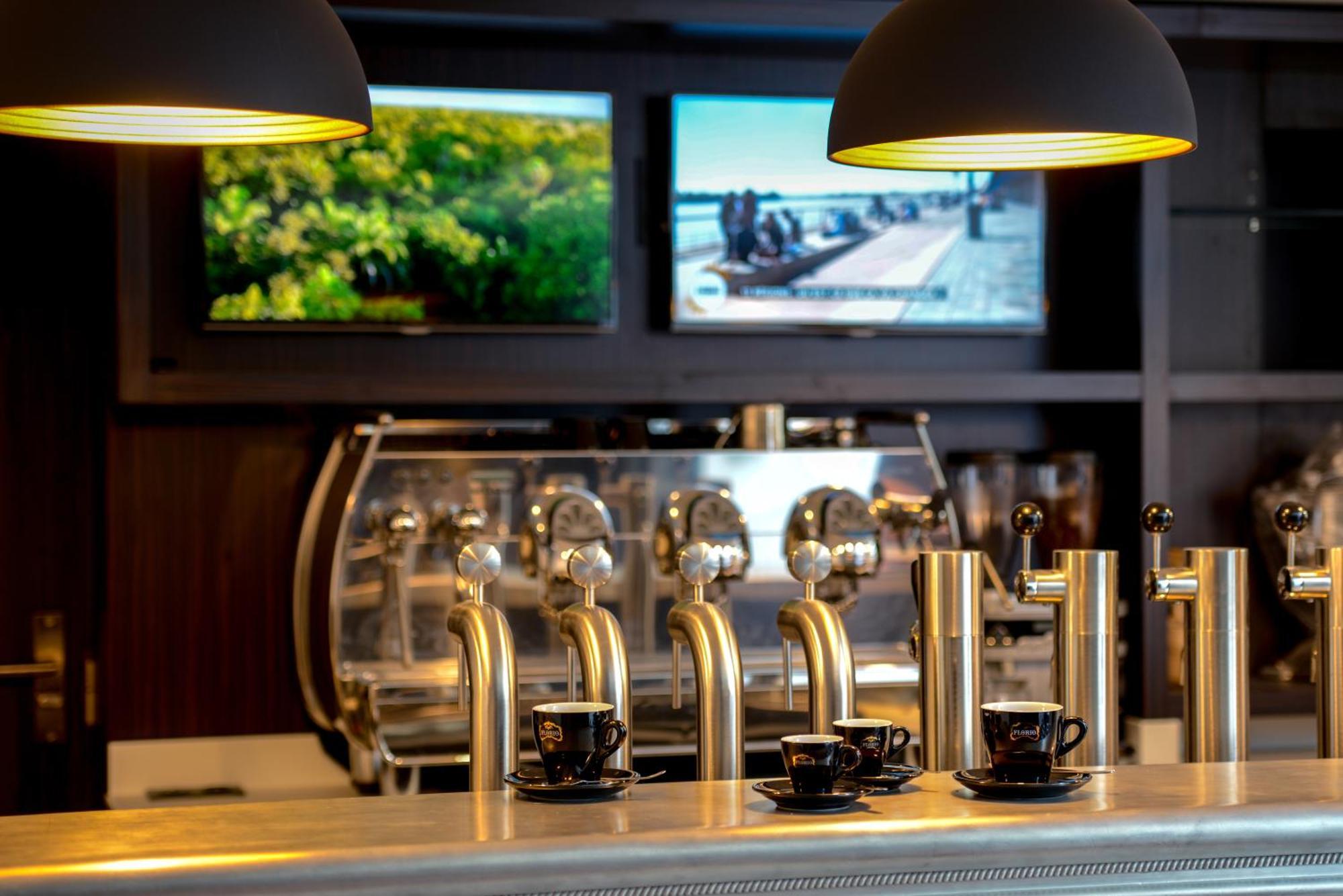 Hotel & Monsigny Nice