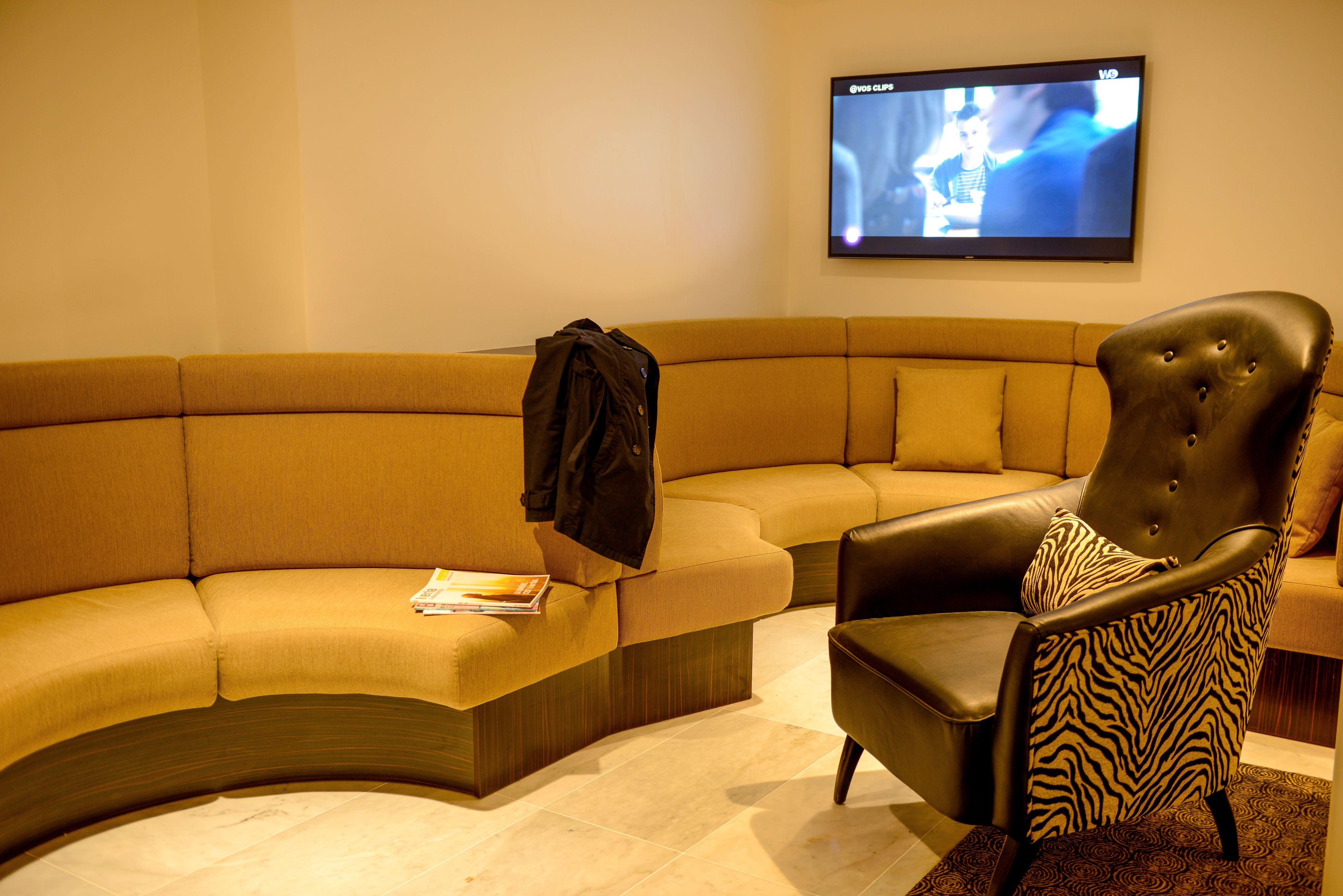 Hotel & Monsigny Nice