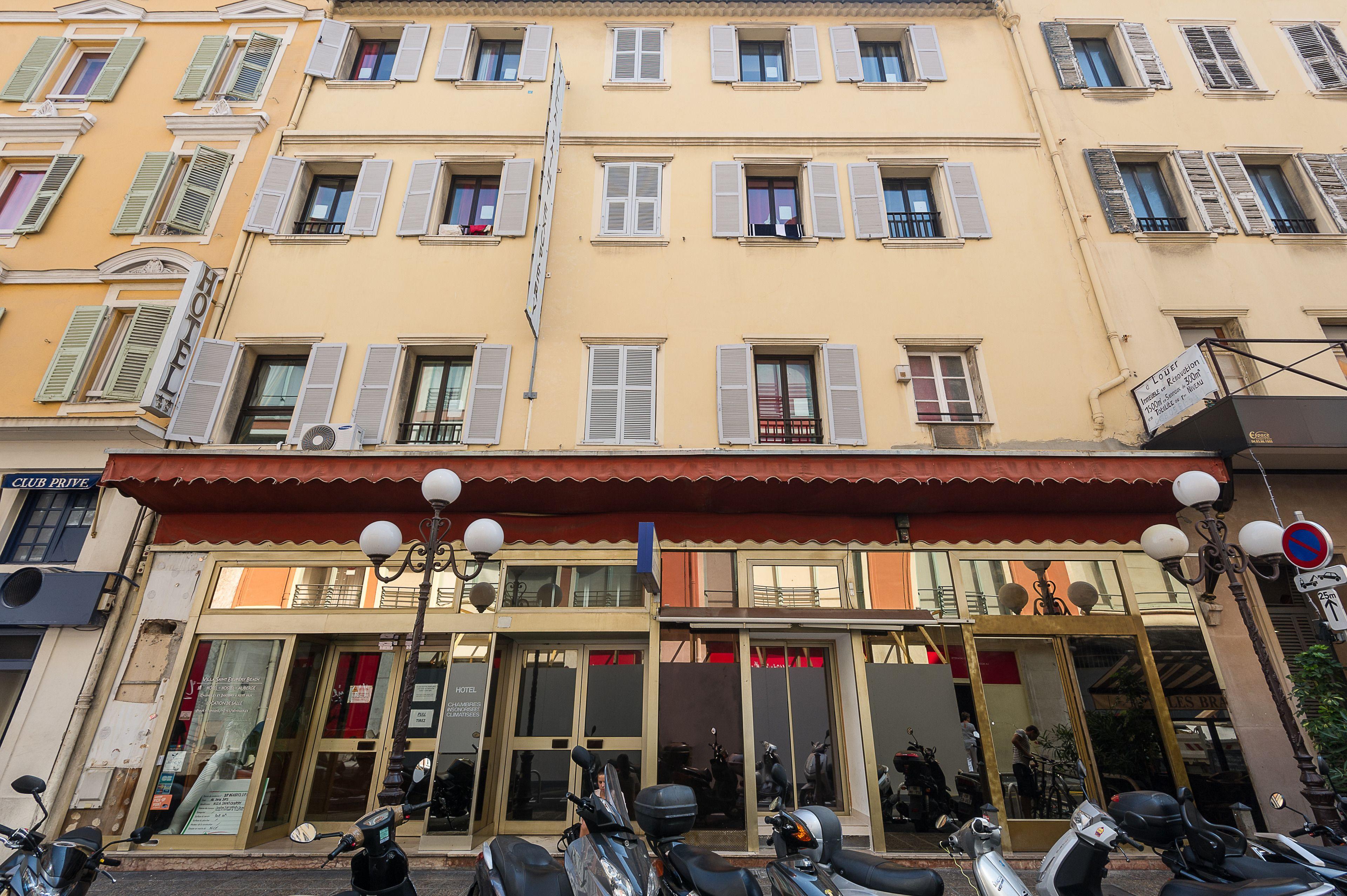 Hostel Saint Exupery *