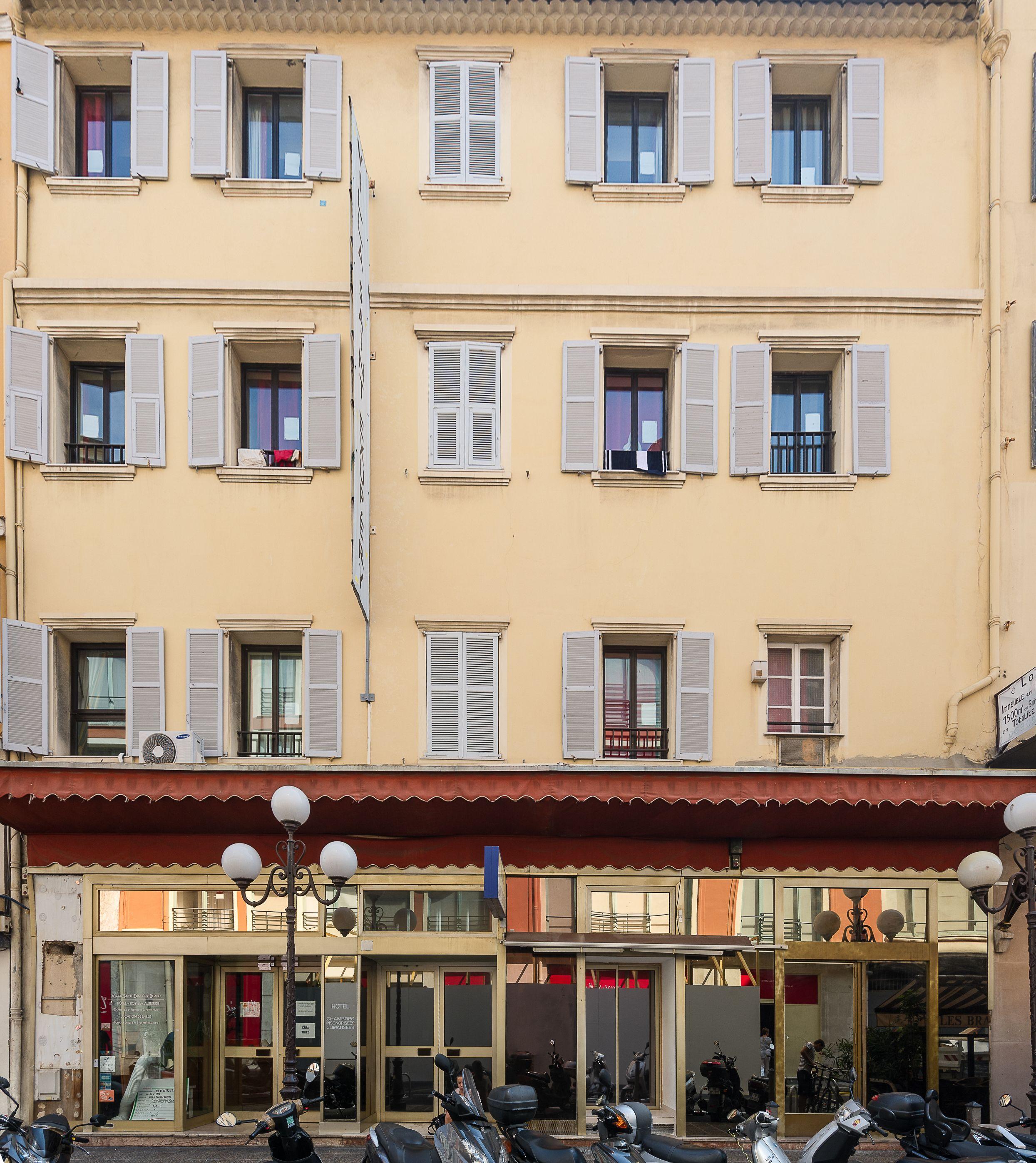 Hostel Saint Exupery