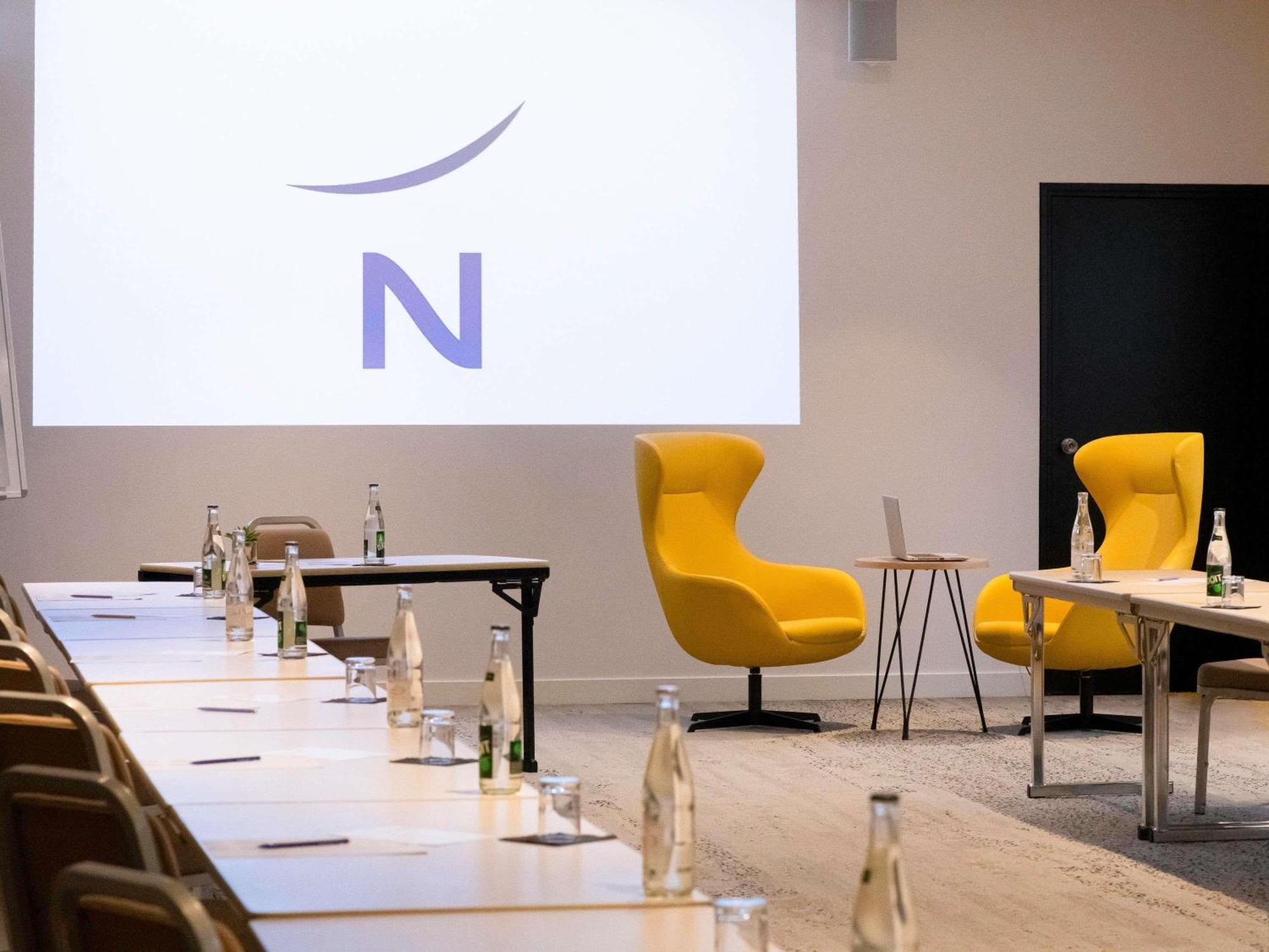 Hotel Novotel Arenas Aeroport 4*