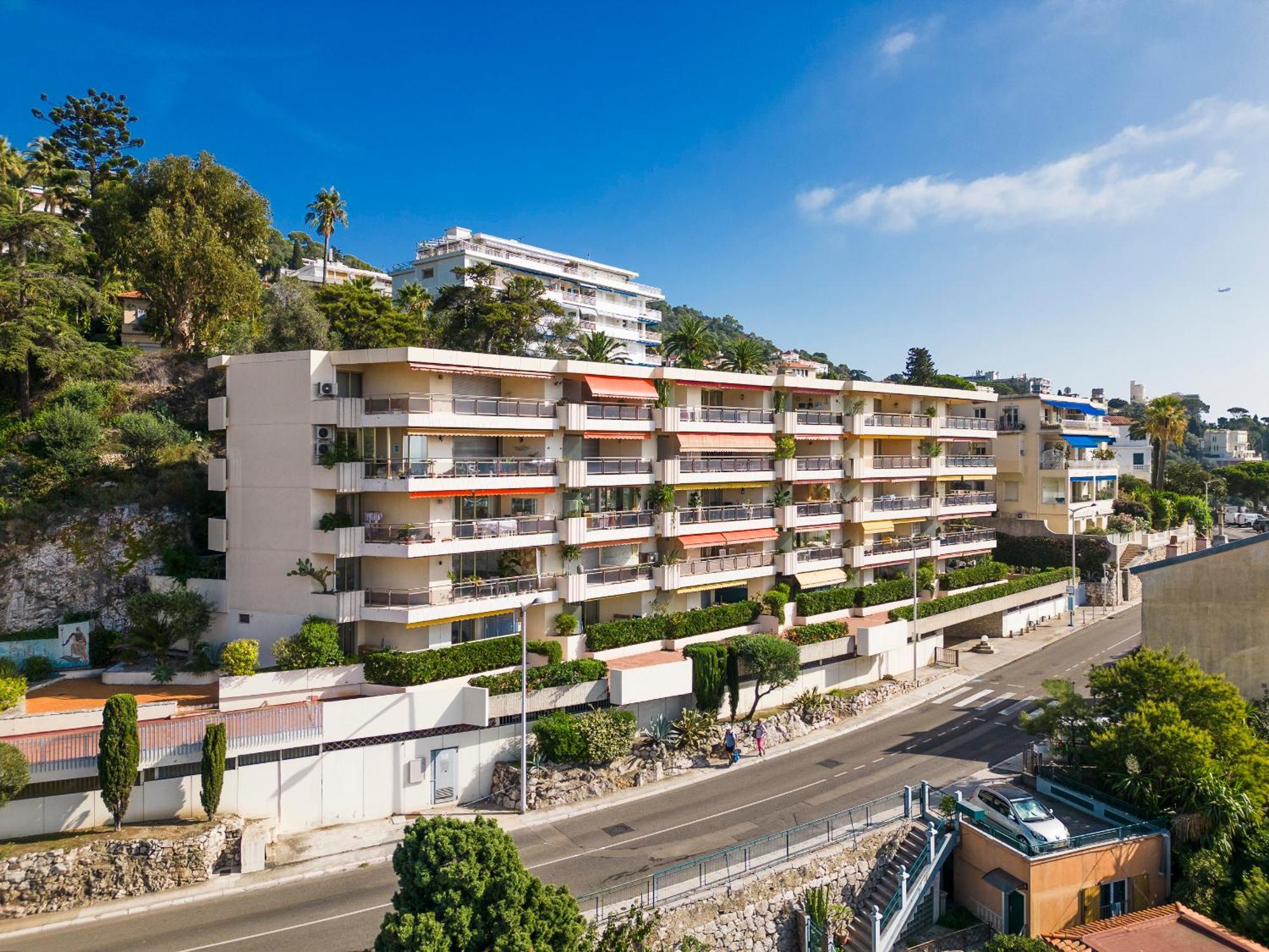 Renting - Carnot - Escape To French Riviera Terrace With Sea View *
