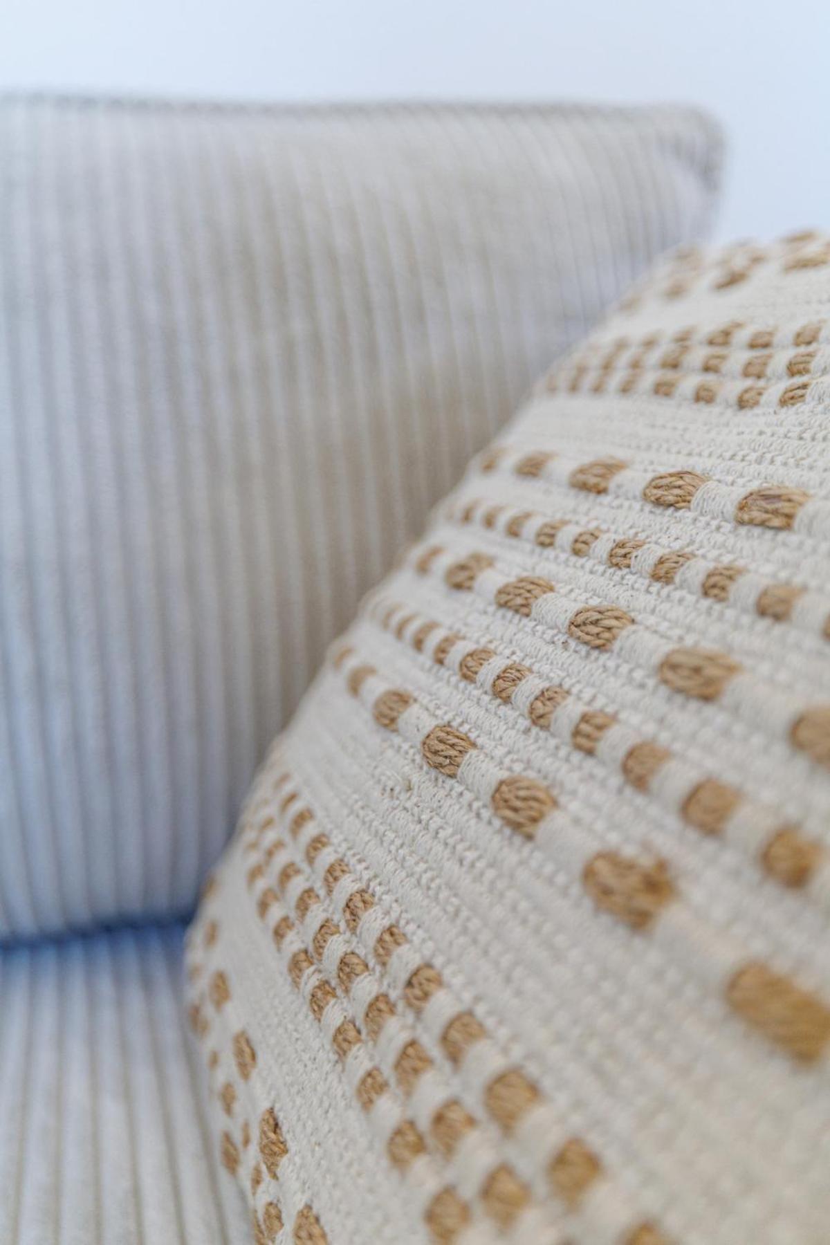 Cozy And Bright - Port Of