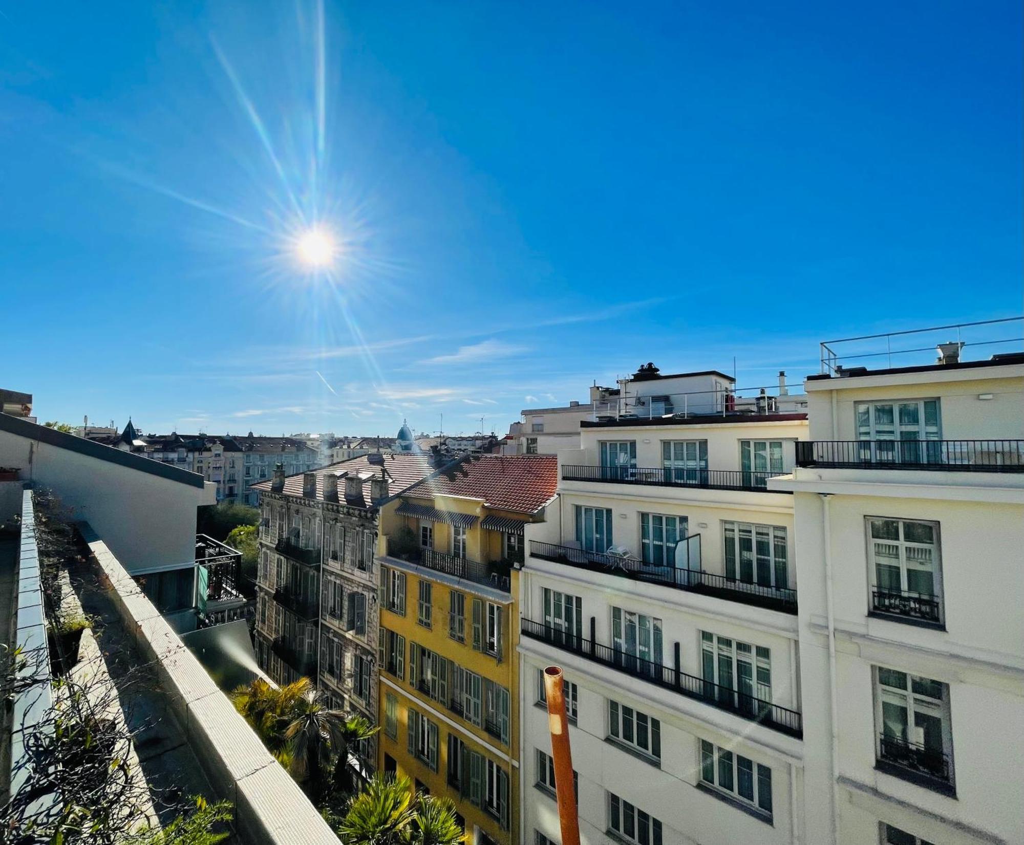 Apartment Terrasse Ensoleillee Sur Les Toits De Nice
