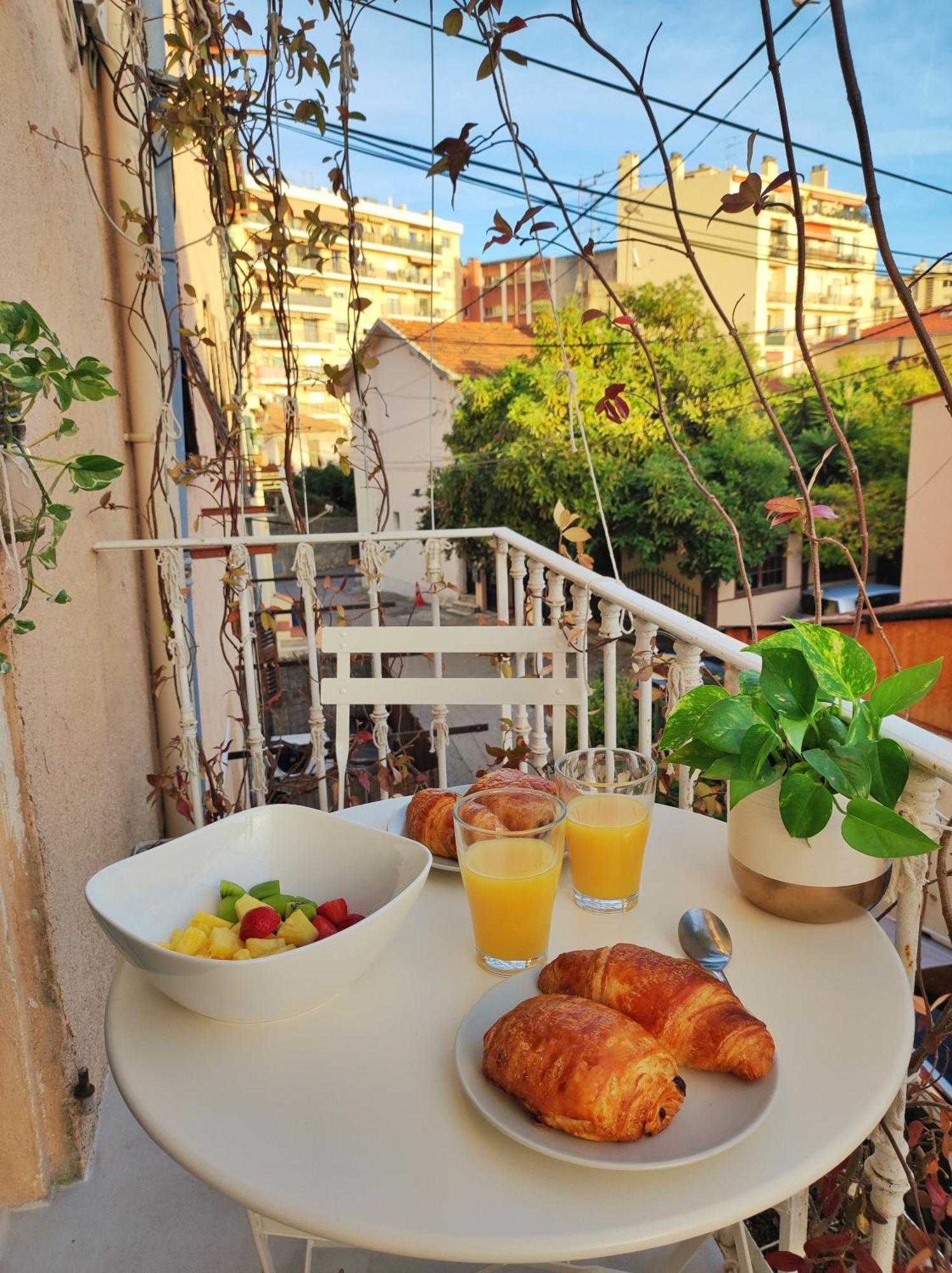 Jungle Boheme - A 3 Min De La Promenade Des A Pieds