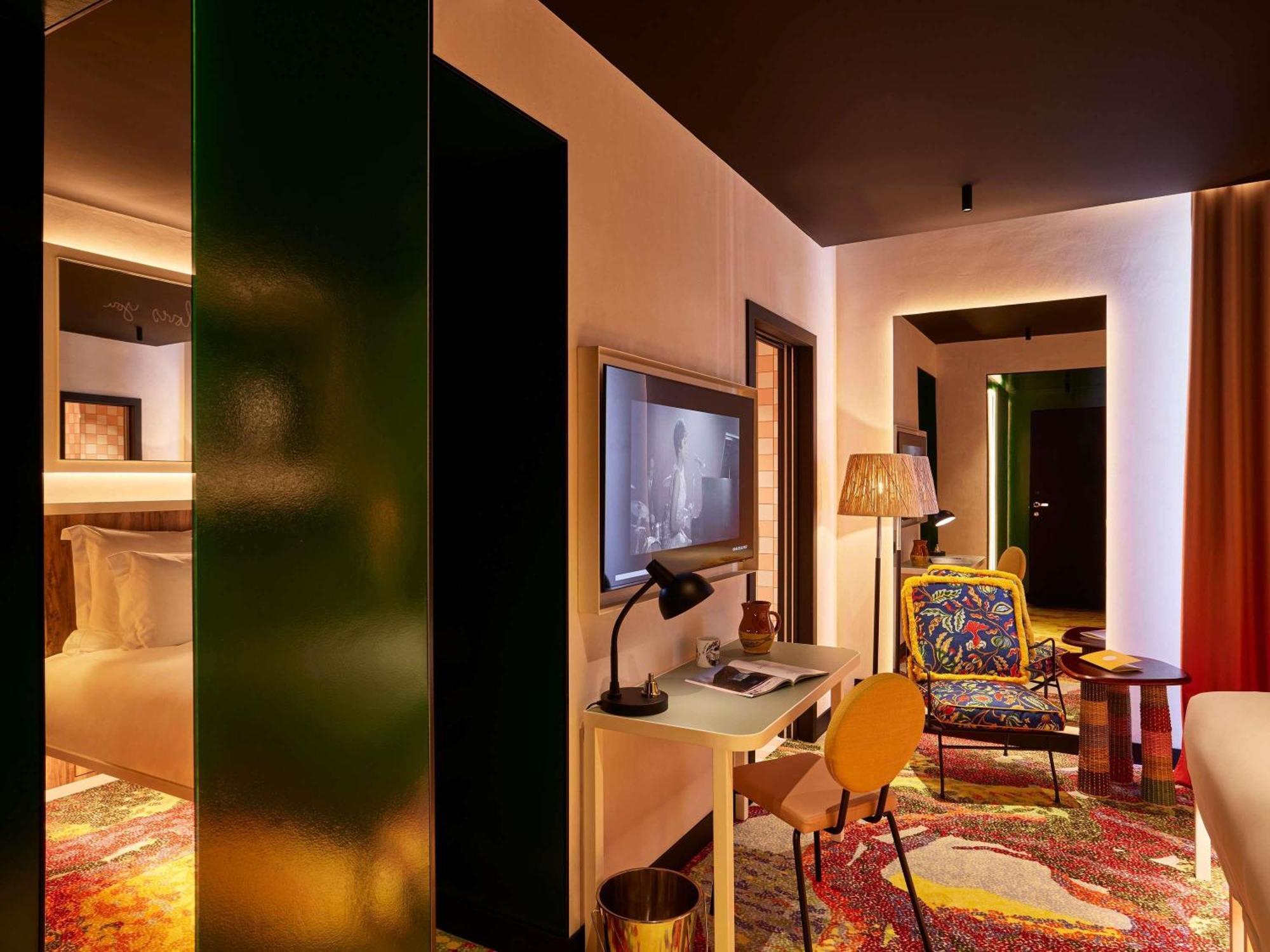 Mama Shelter Hotel 4*