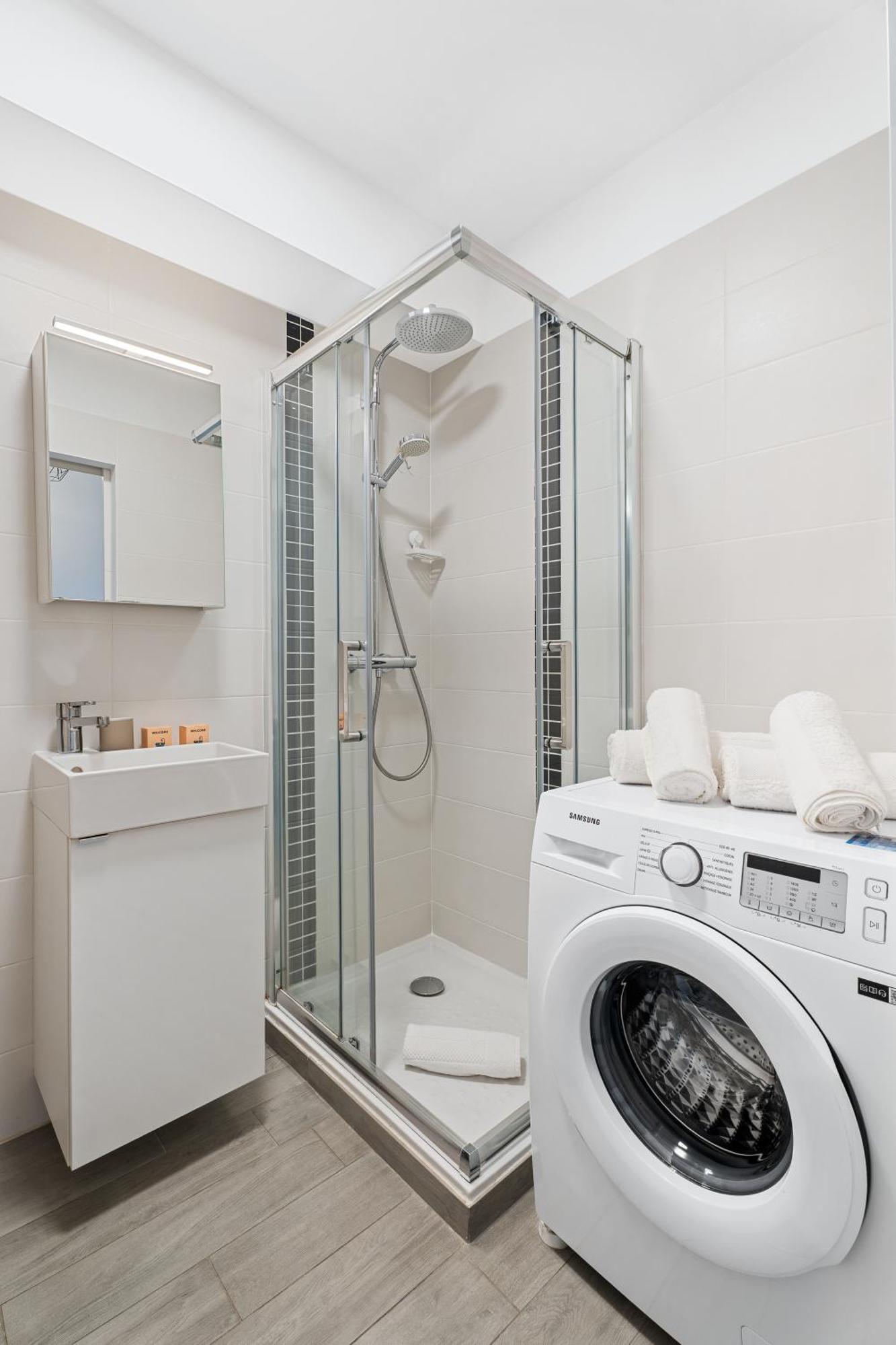 Apartment Pleine Vue Au Calme - Parking, Piscine, Tennis Nice