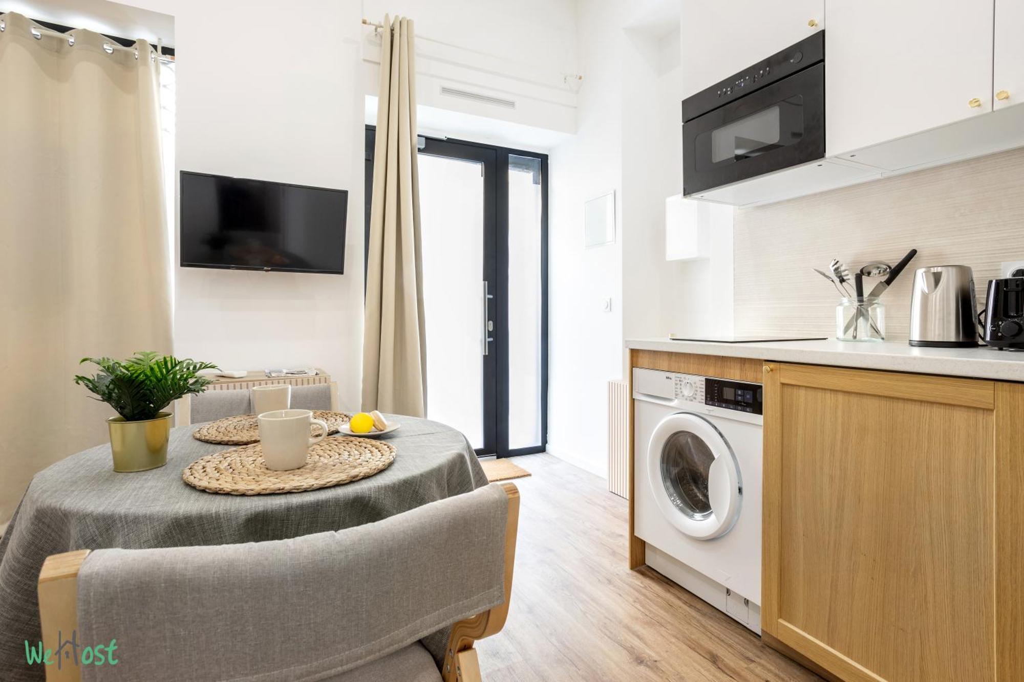 Wehost D1 - Sea, Sauna & Sun - 2pers *