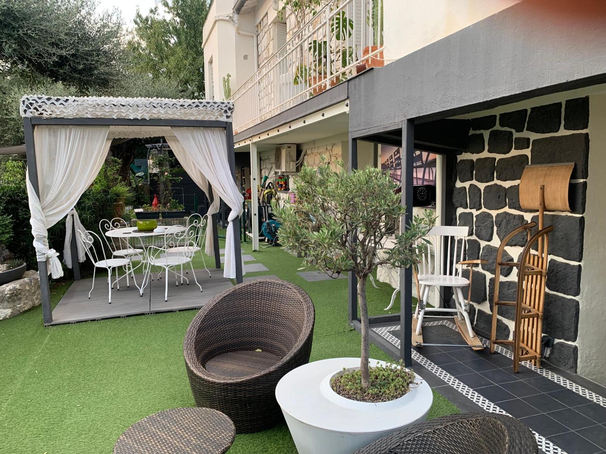 Les 3 Cigales Bed & Breakfast