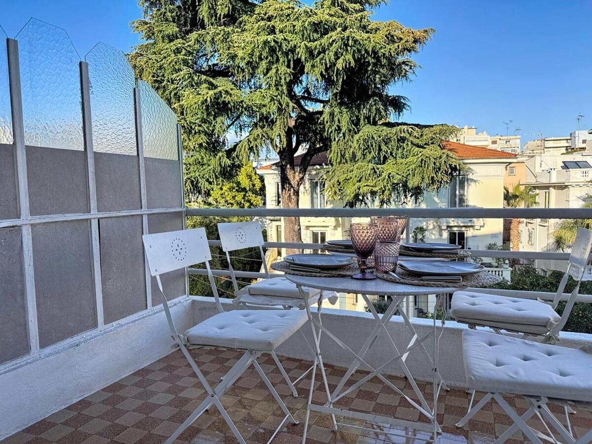 Large 2 Bedroom Apartment, Close To Promenade Des Apartment