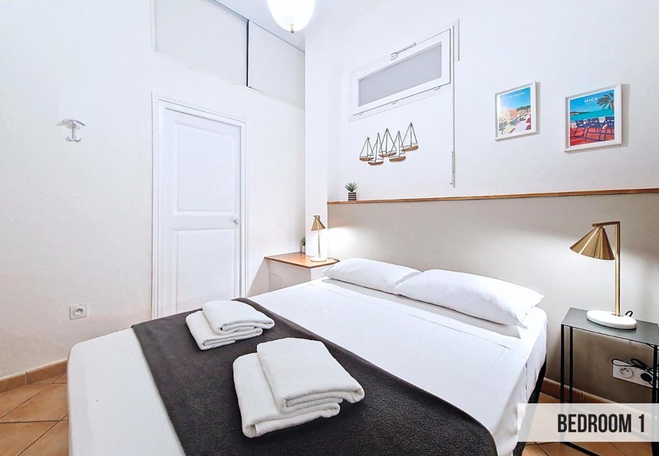 Nestor&jeeves - L Escale - Old Town * Nice