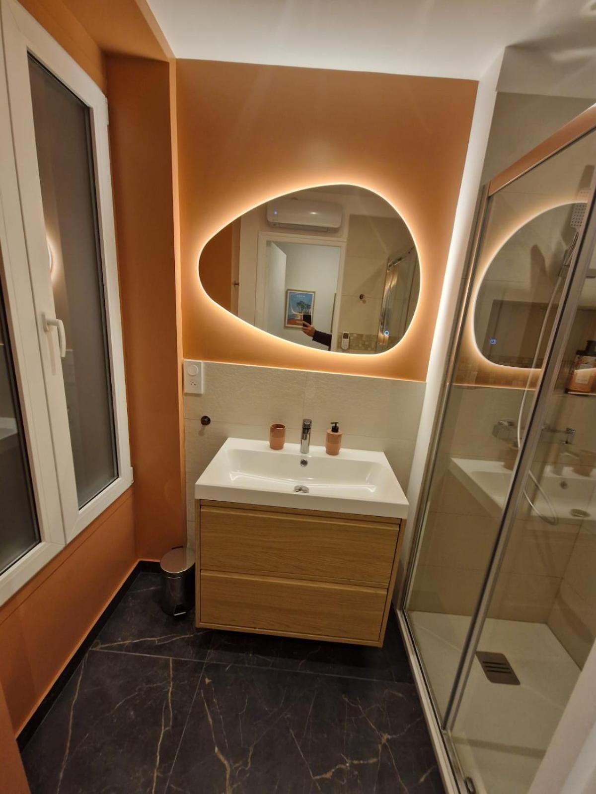 Alex&chris Apartment