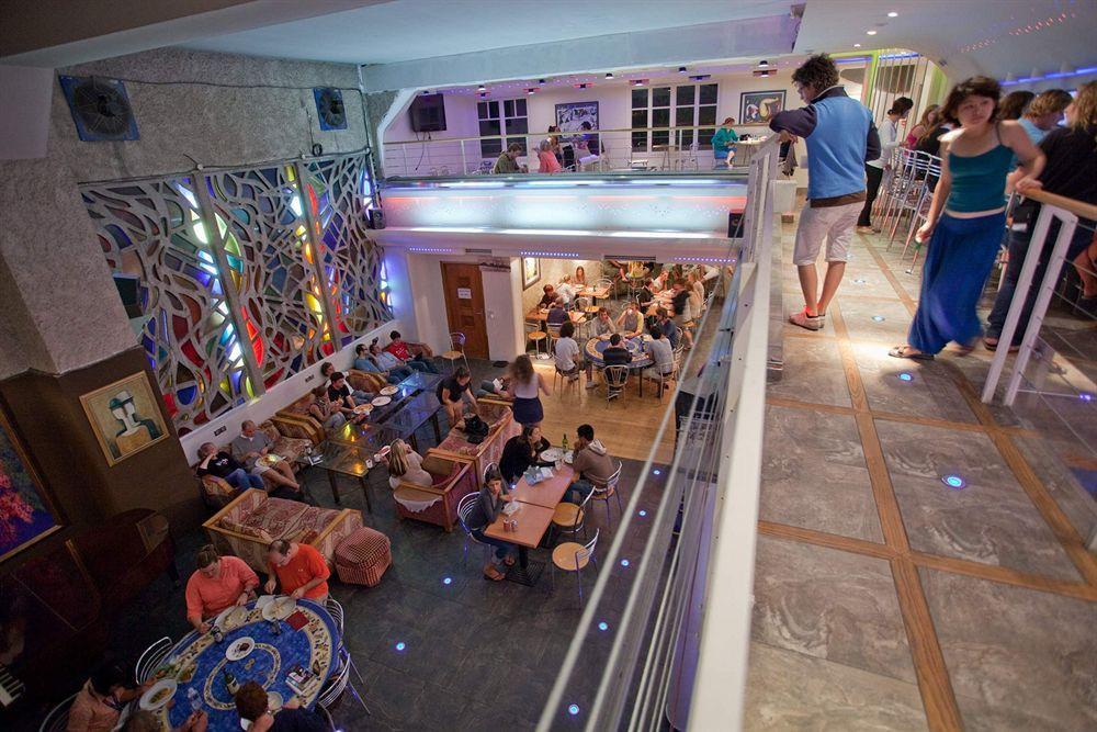 Saint Exupery Gardens Hotel 2*