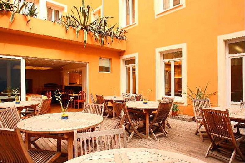 Le Noailles Gare Hotel