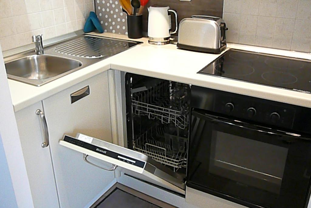 2 Bedrooms In Central Location On The Famous Place Massena Apartment *