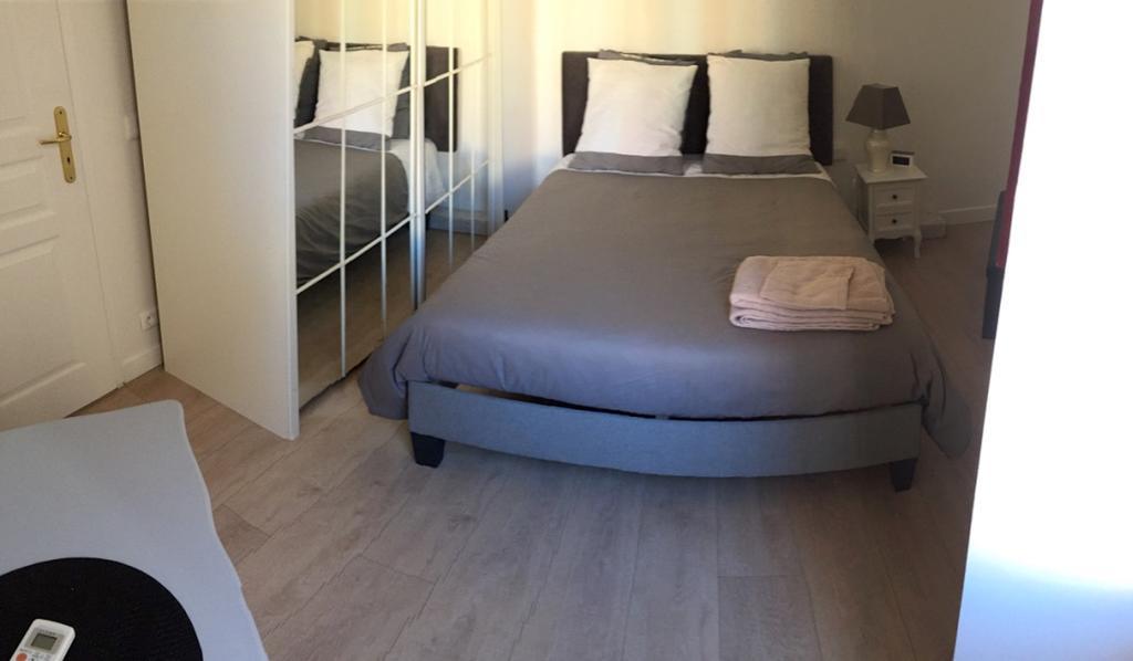 2 Bedrooms In Central Location On The Famous Place Massena Apartment *