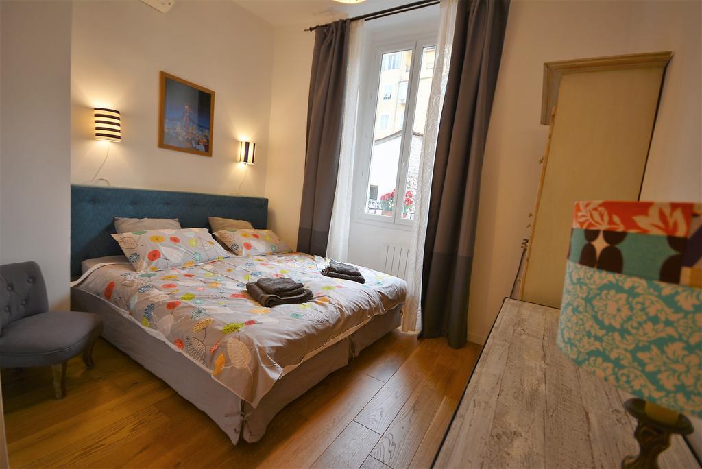 Be Our Guests In Port Le Pin * Nice