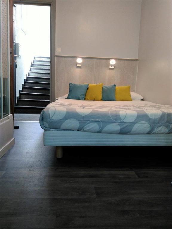 Monet Hotel 2*