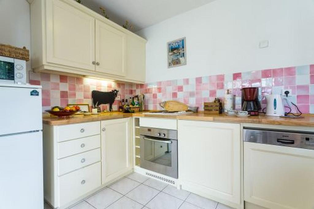 Apartment Villa Soraya , Quiet Location With Big Garden Near Beach And Old Town Of Nice *