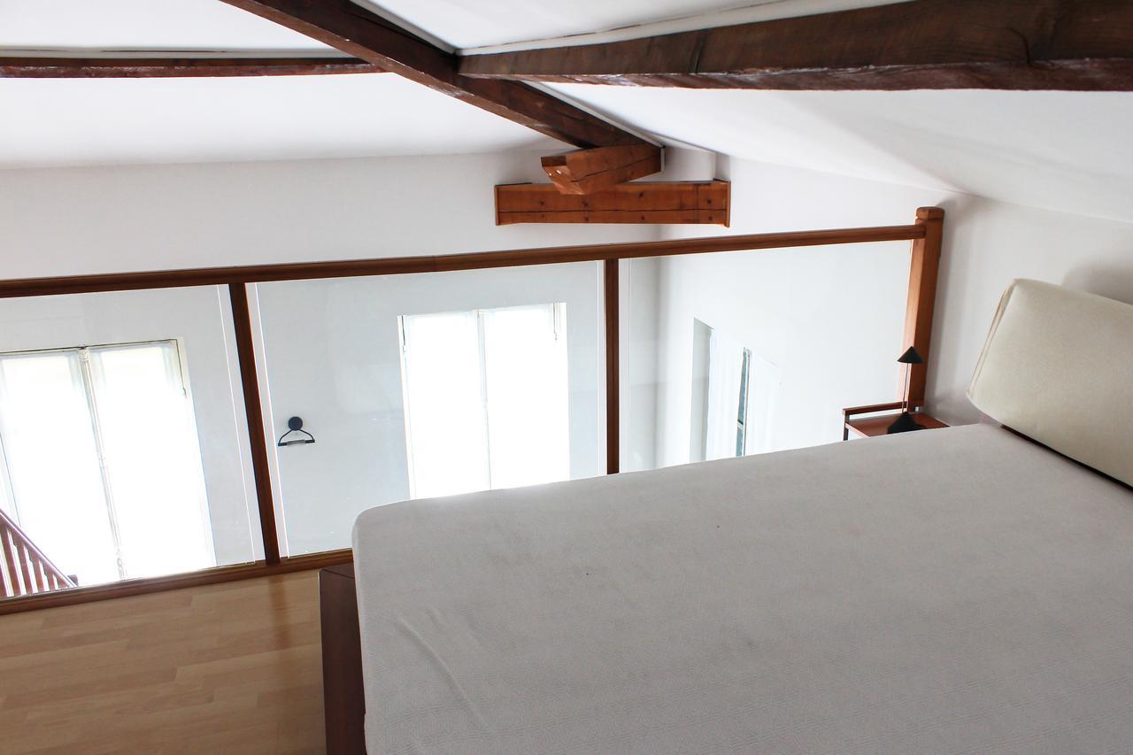 Christine Apartment *