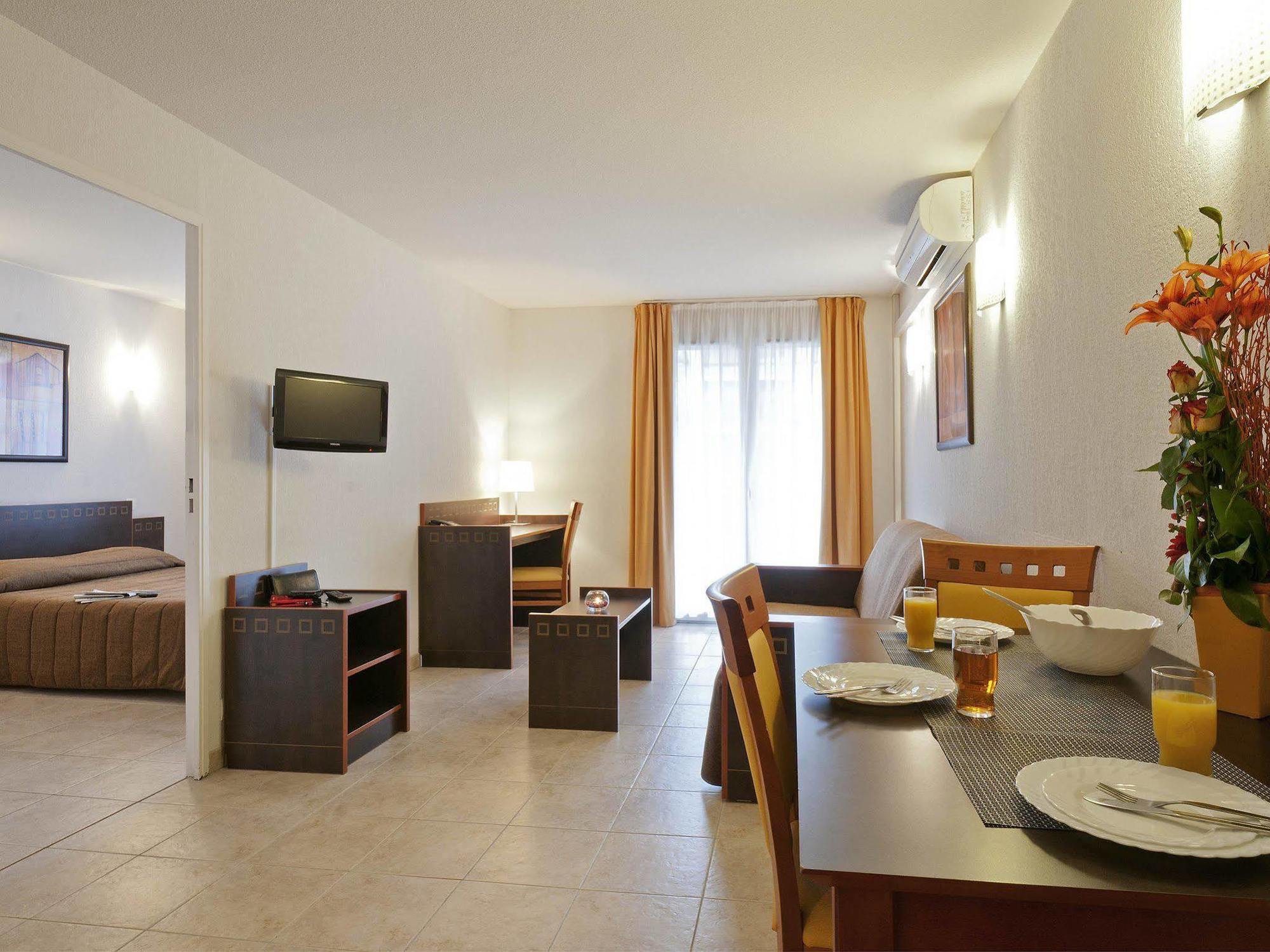 Adagio Access Garibaldi Aparthotel Nice