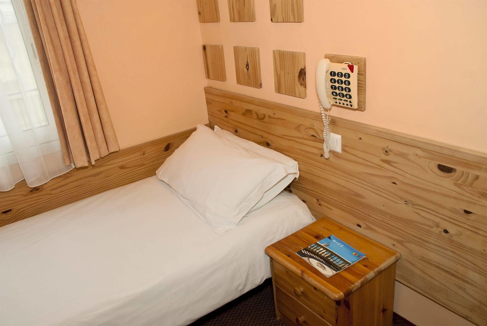 Comte De Aparthotel 2*