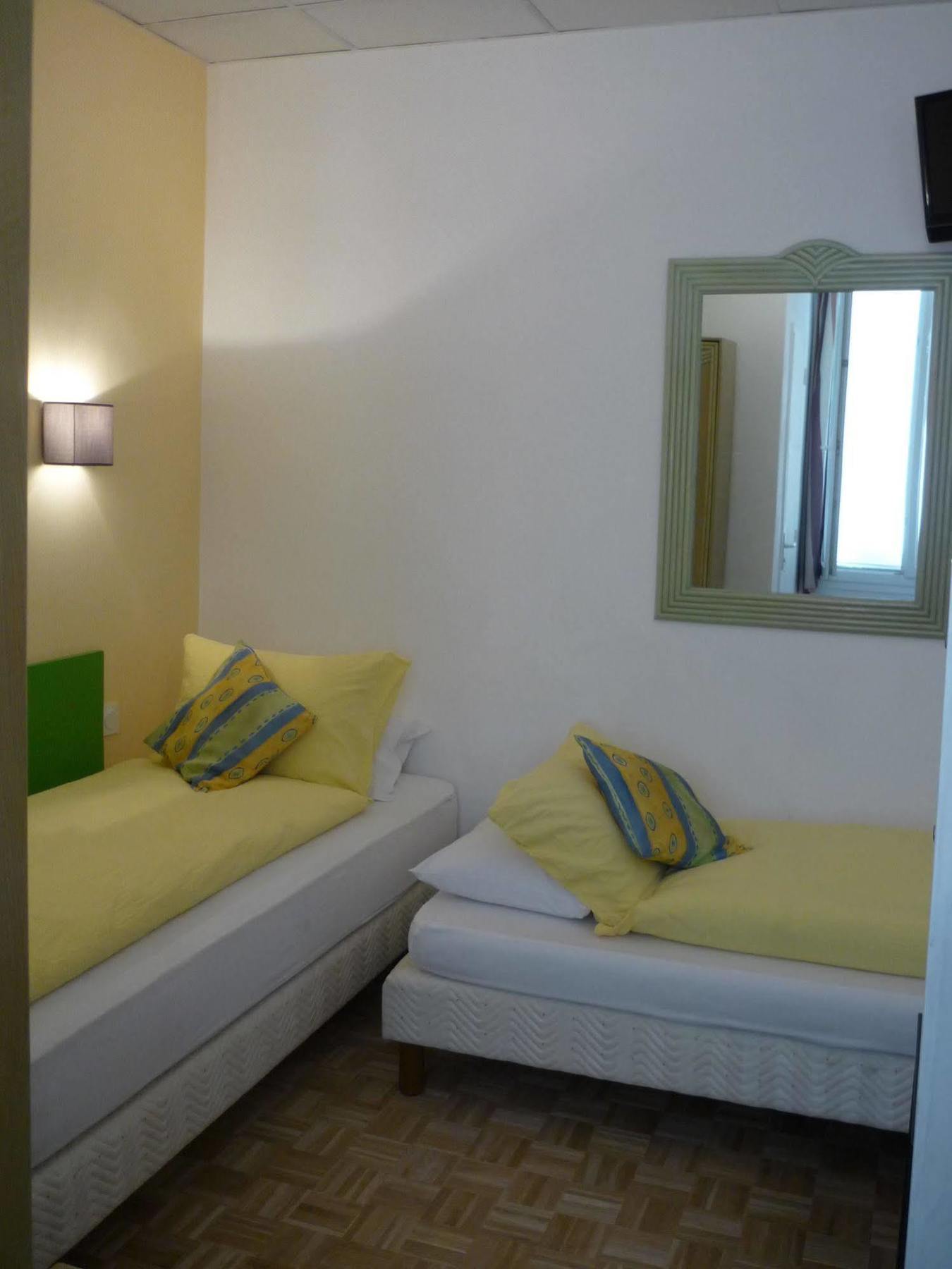Hotel Logis Victorine 2*