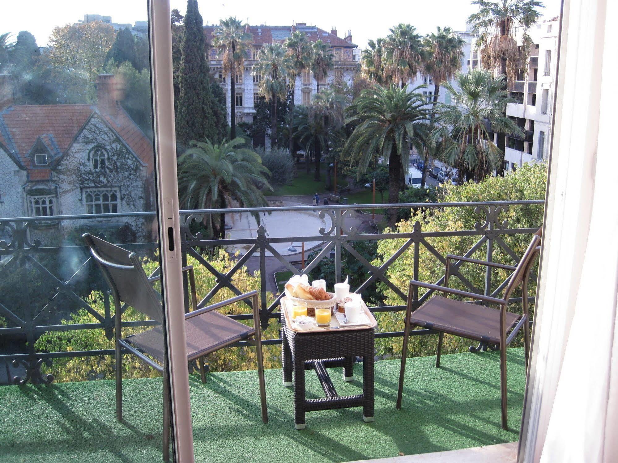 Hotel Carlton Nice, Partially Renovated 3*