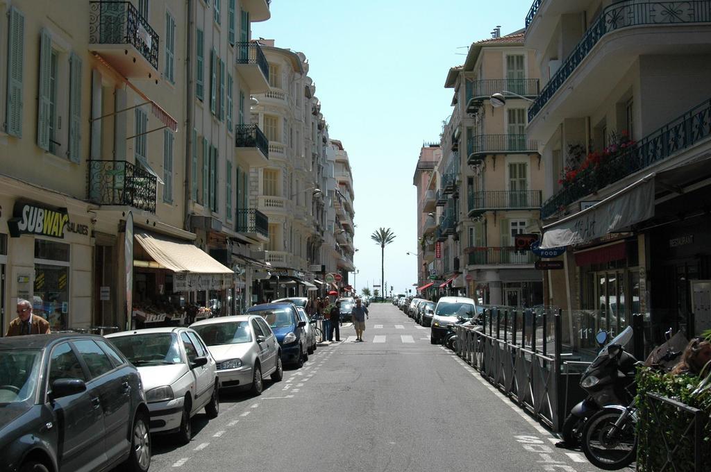 Meyerbeer Beach Hostel *