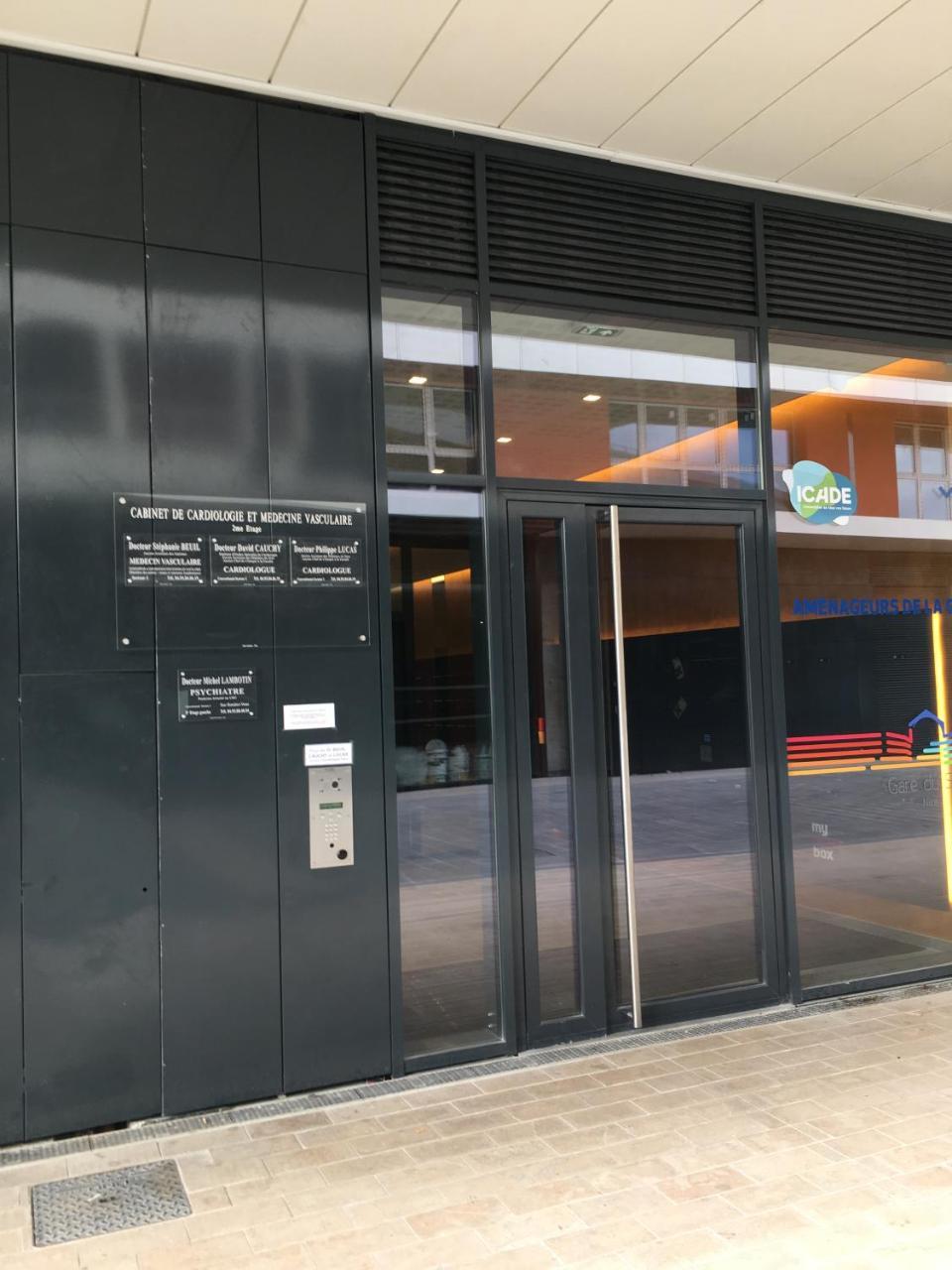Appartement A Terrasse Ensoleillee & Parking A La Gare Du Sud