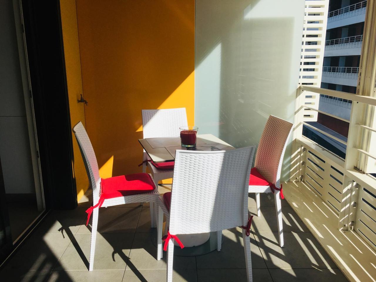 Appartement A Terrasse Ensoleillee & Parking A La Gare Du Sud Nice