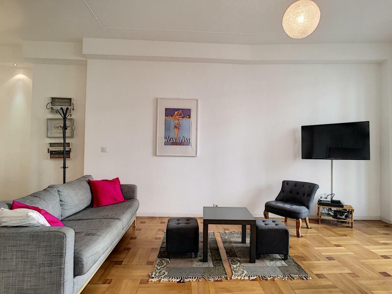 Apartment Nestor&jeeves - Provence Terrasse - - By Sea - South Terrace *