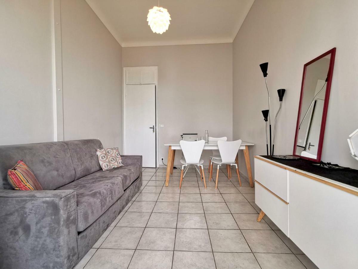 Palm Tree Promenade Apartment Nice