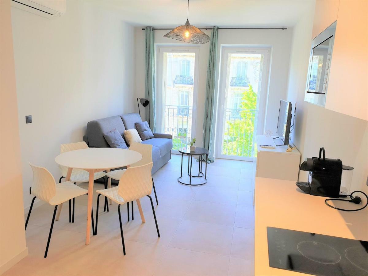 Baie Des Anges 2p 304