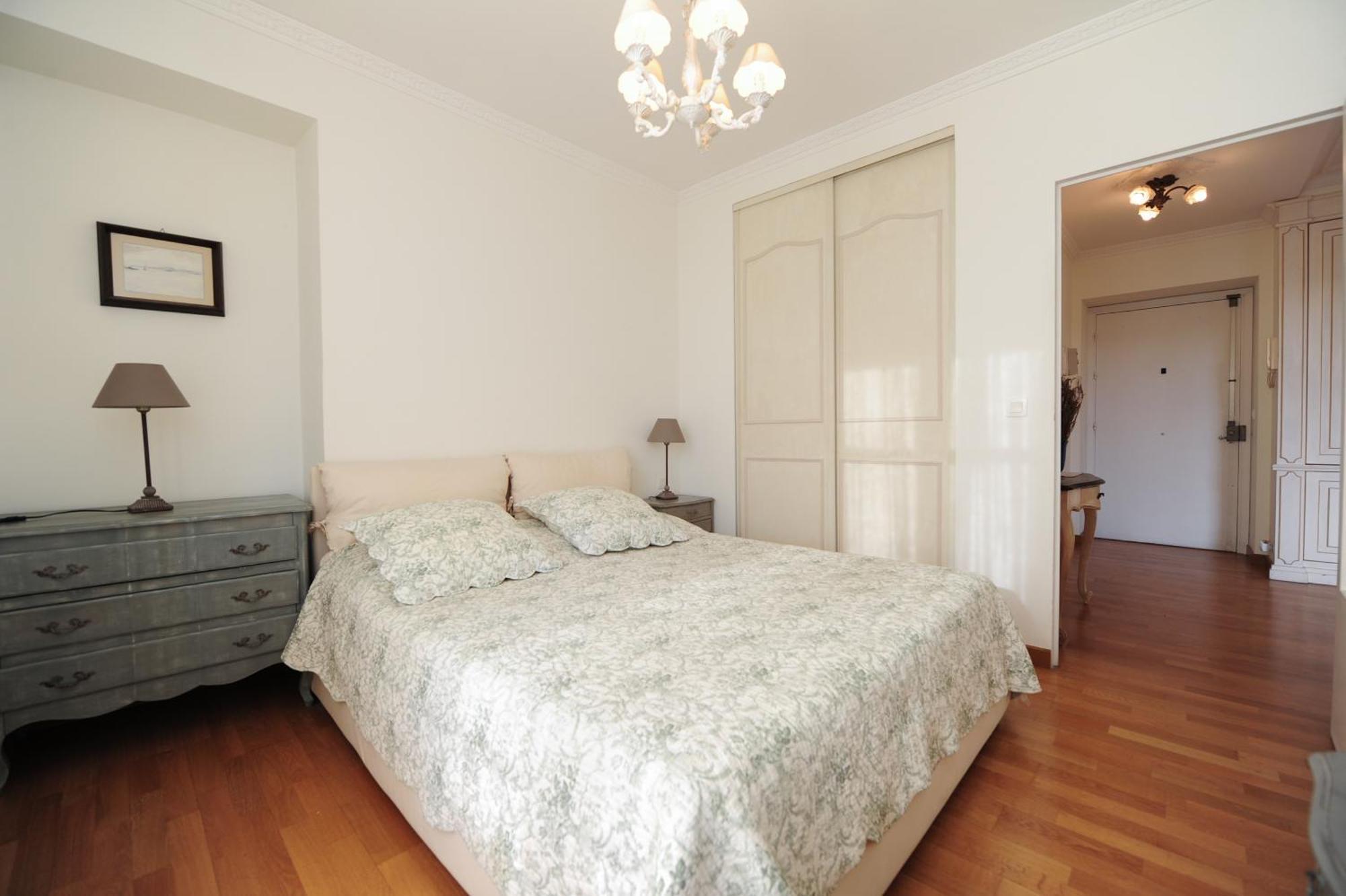 Apartment Clemenceau Centre Five Stars House *