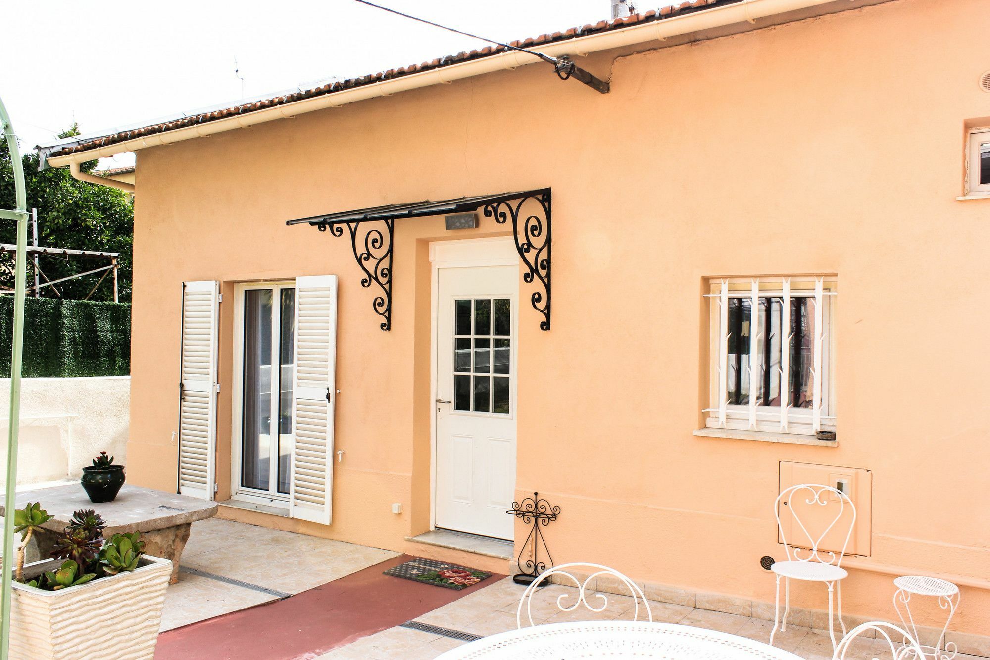 Josephine Villa
